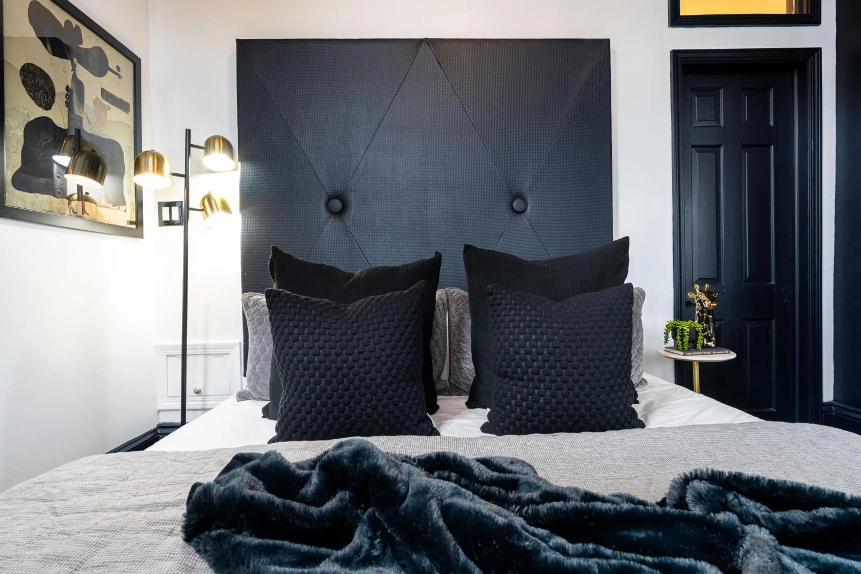 Bed in Saint Philip Residence