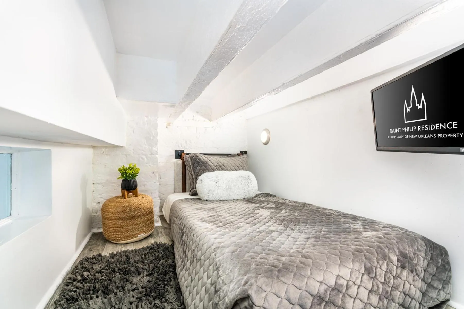 Bed in Saint Philip Residence