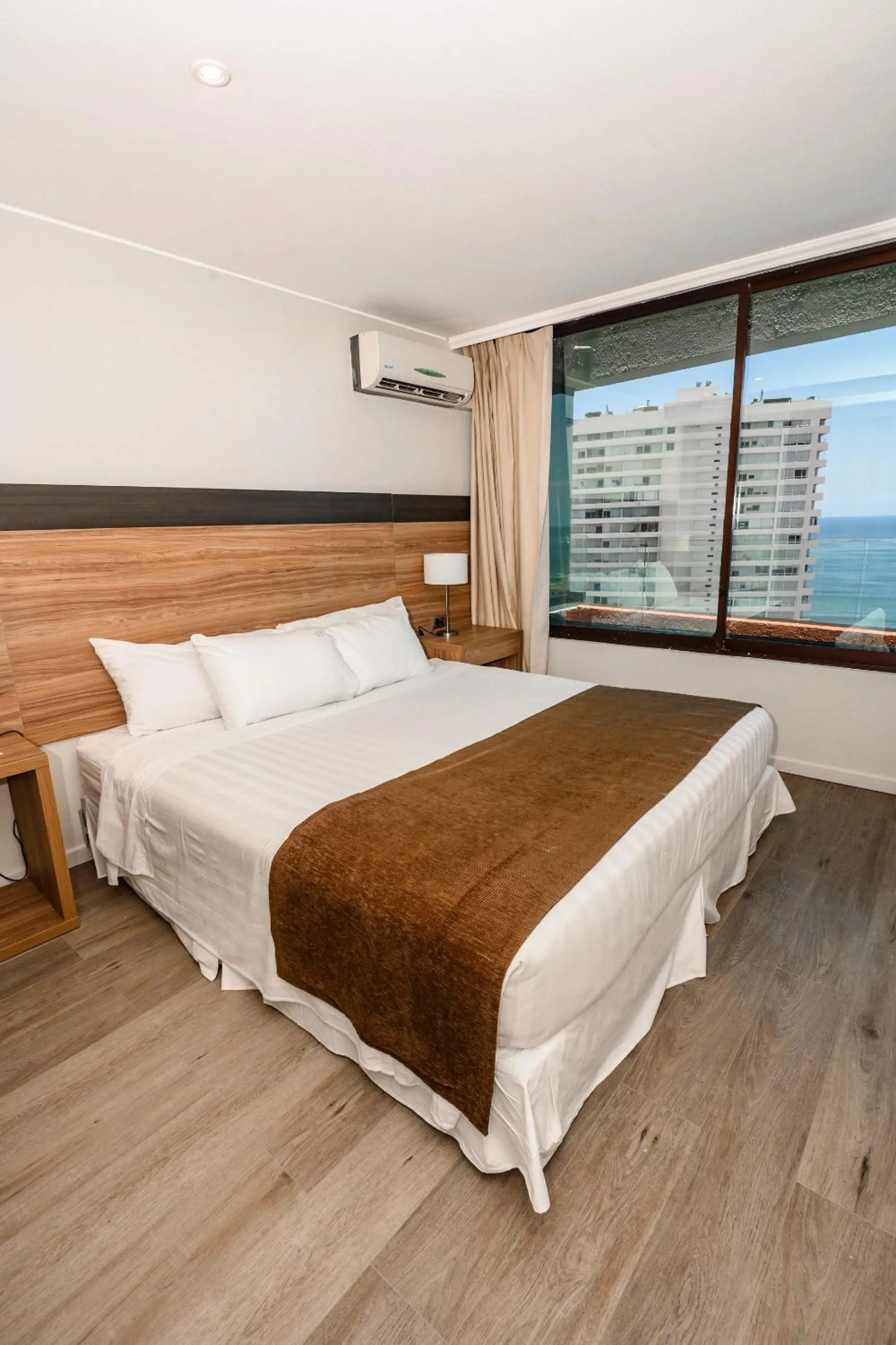 Photo of the whole room, Bed in Studio 56 Apart Hotel by Terrado Iquique