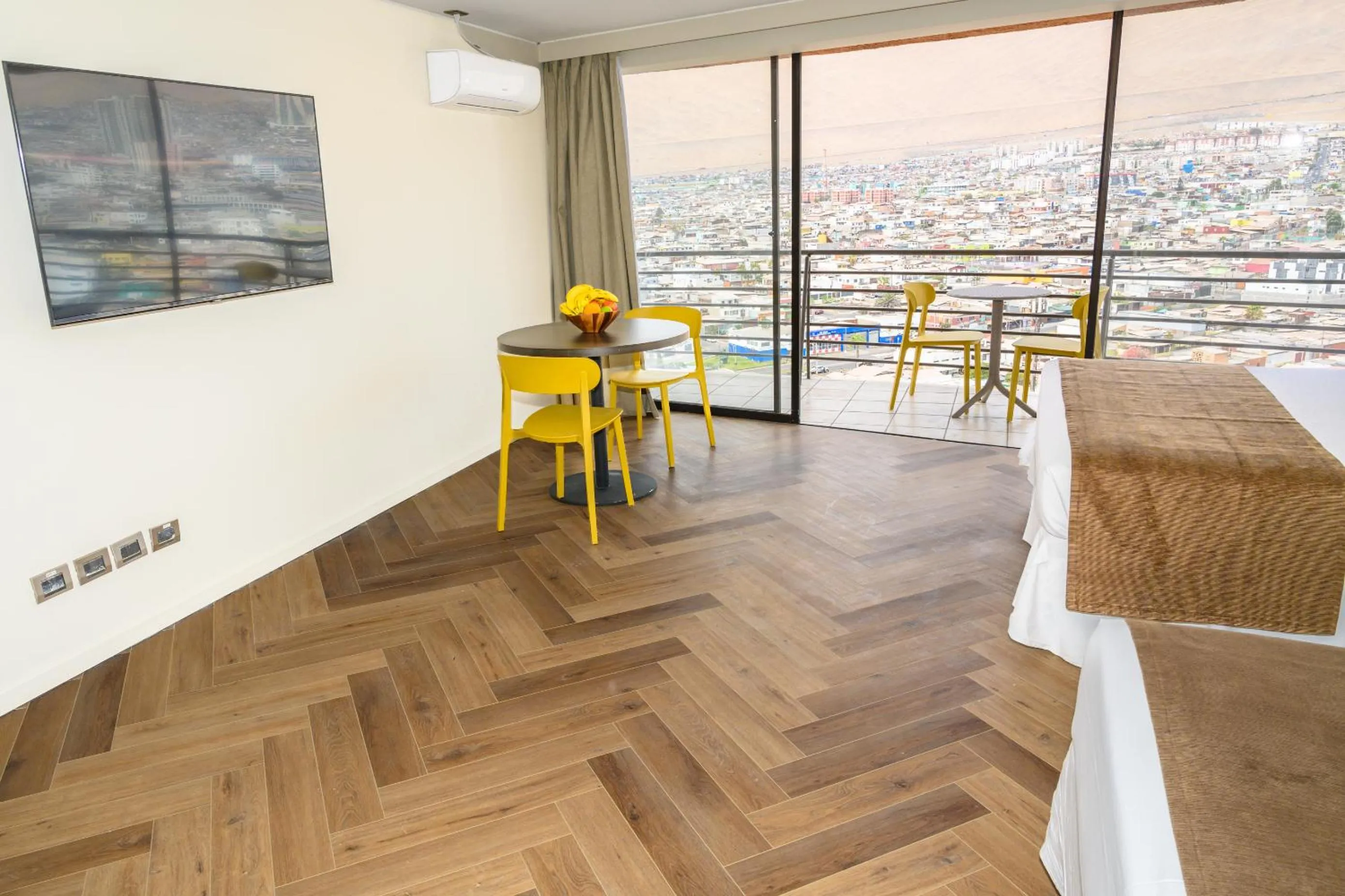 Seating area in Studio 56 Apart Hotel by Terrado Iquique