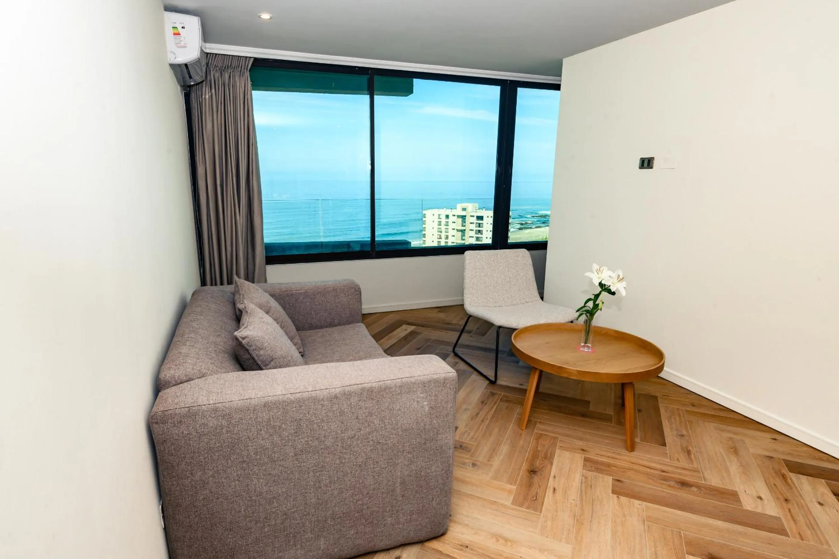 Living room in Studio 56 Apart Hotel by Terrado Iquique