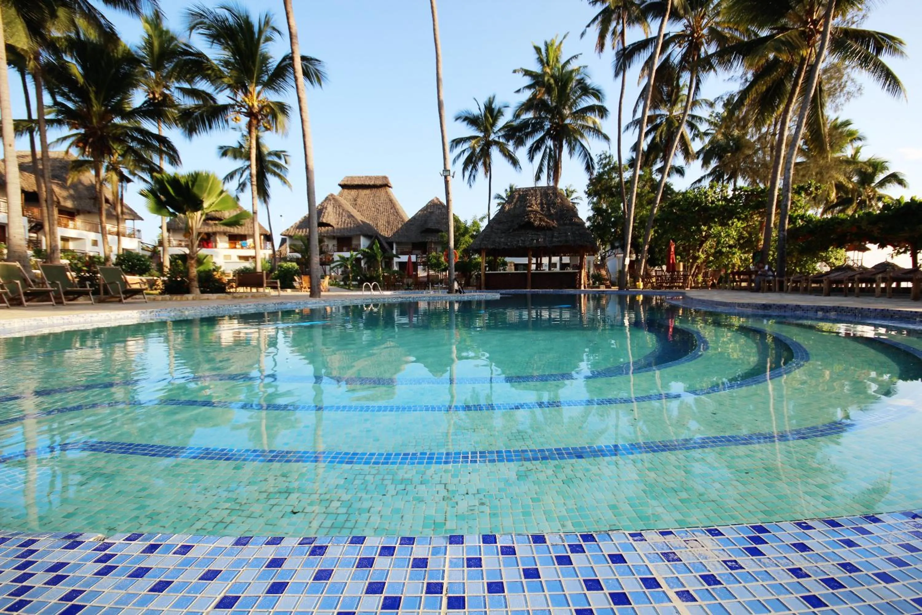 Swimming pool in Paradise Beach Resort & Spa