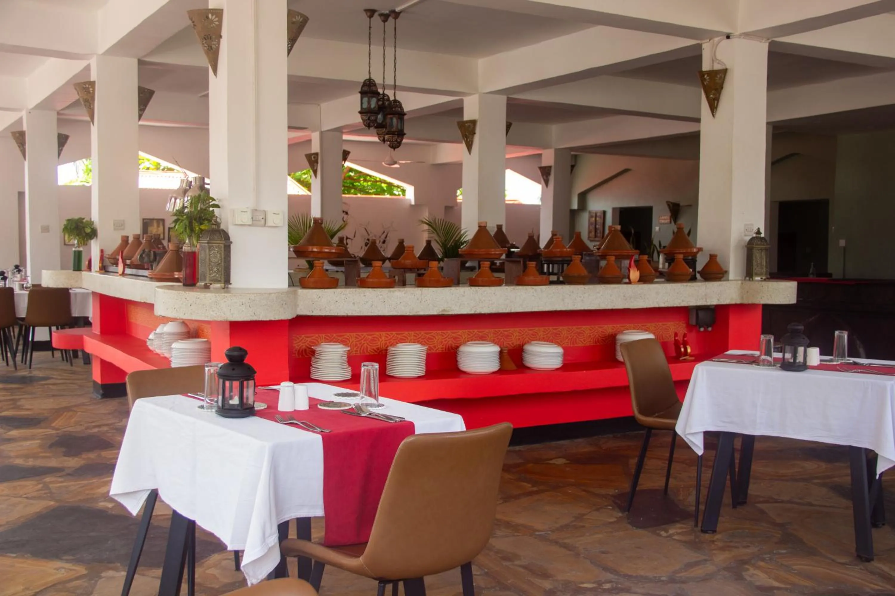 Restaurant/places to eat in Paradise Beach Resort & Spa