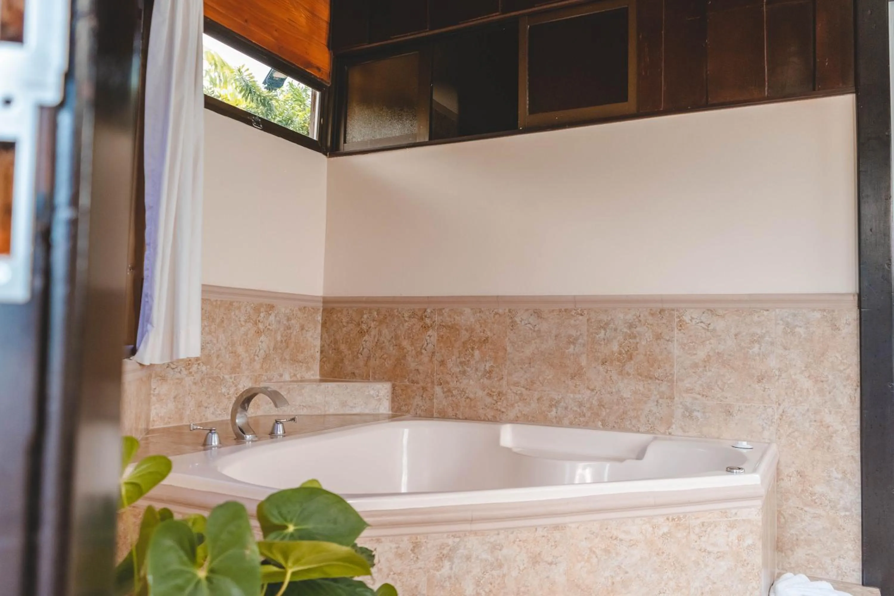 Hot Tub in Montaña de fuego Mountain Resort & Spa