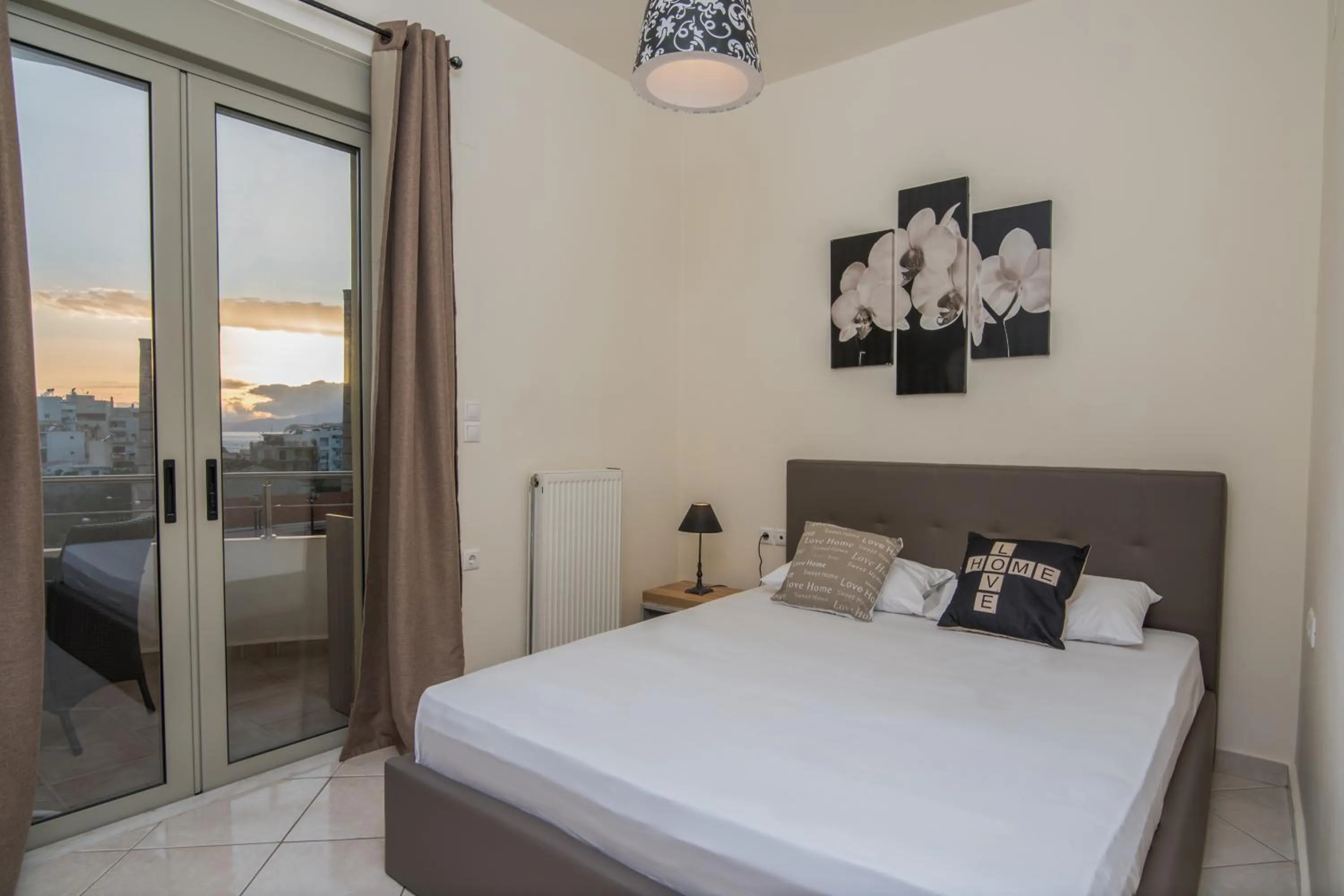 Bedroom, Bed in Pilot Lux Apartment