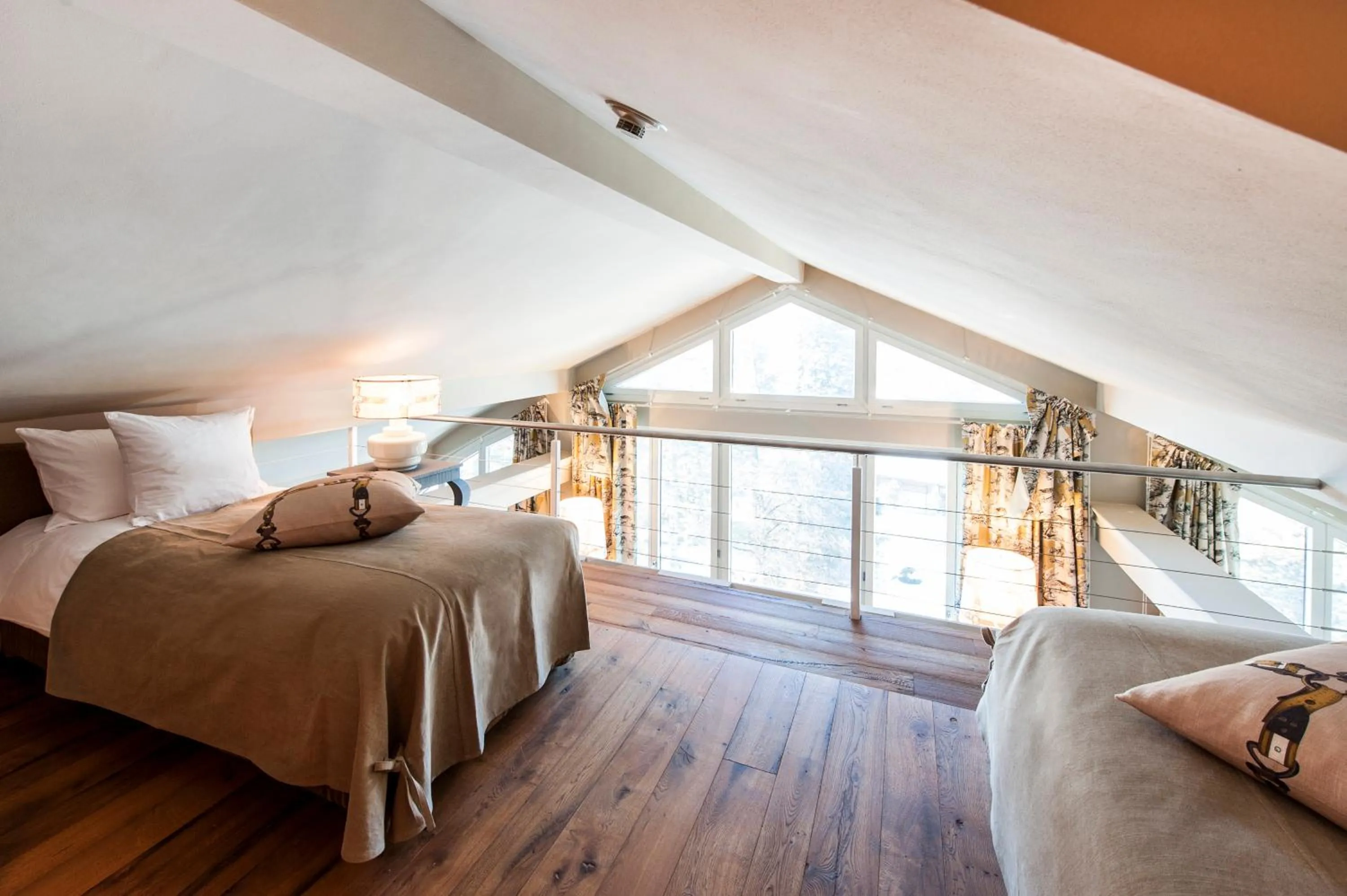 Property building, Bed in Le Grand Bellevue