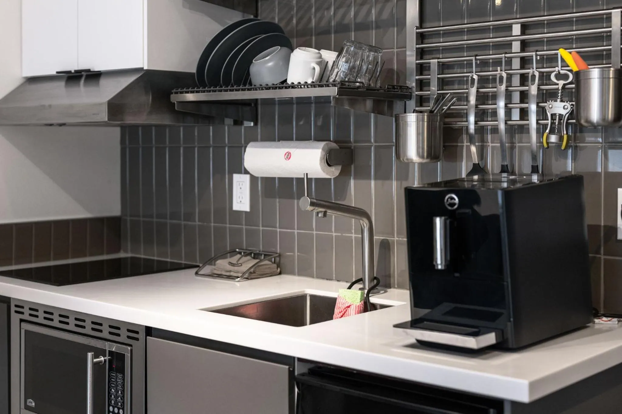 Coffee/tea facilities in Silverbow Inn