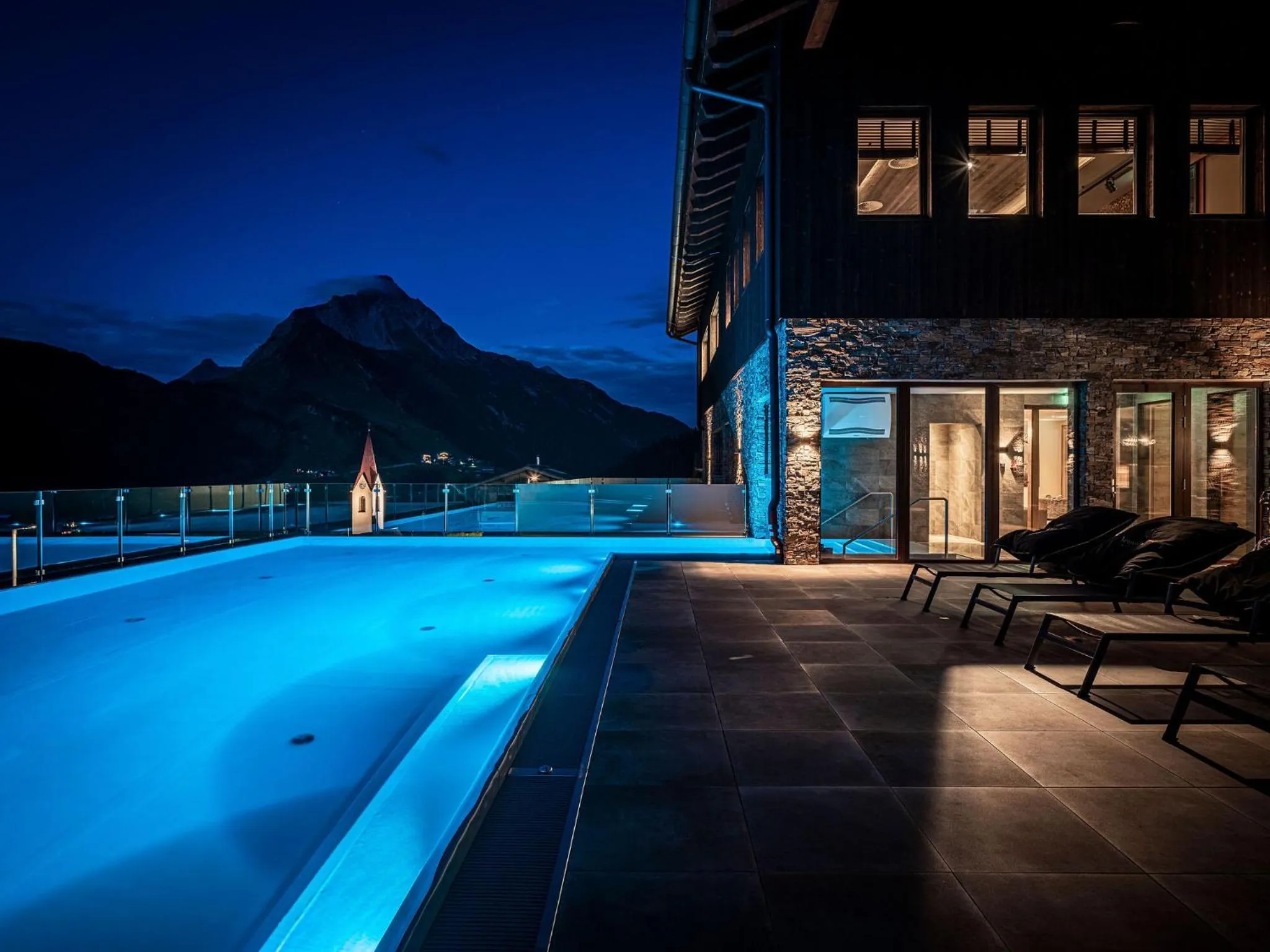 Spa and wellness centre/facilities in AlpenParks Hotel & Apartment Arlberg Warth mit Pool