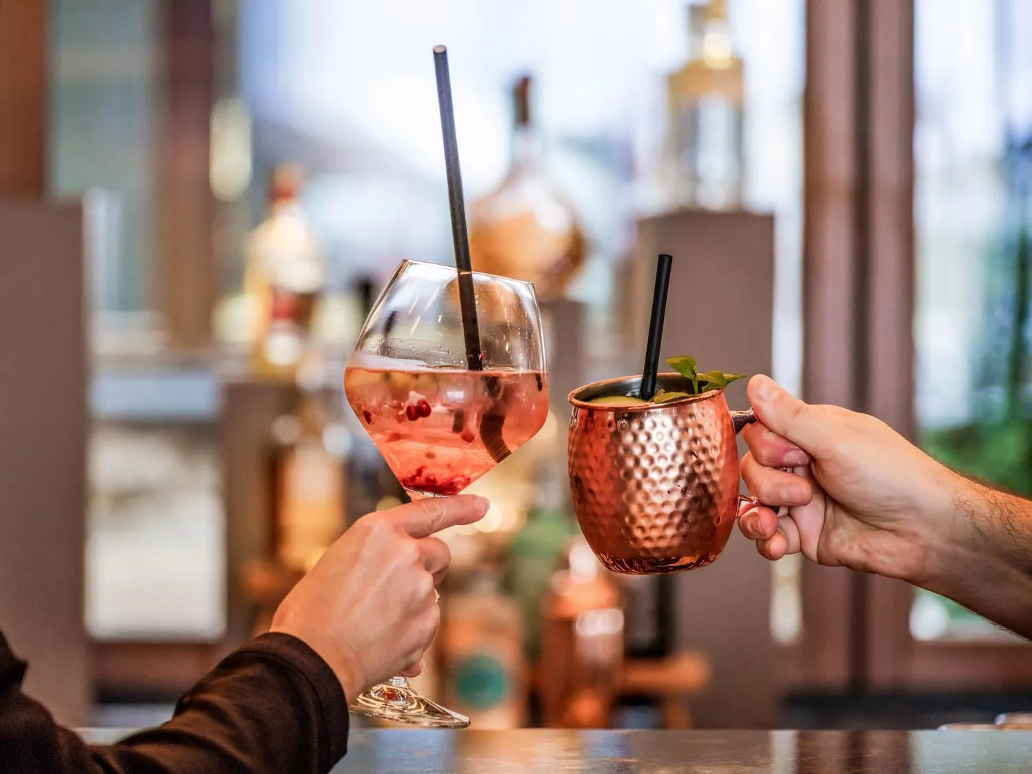 Food and drinks in AlpenParks Hotel & Apartment Arlberg Warth mit Pool