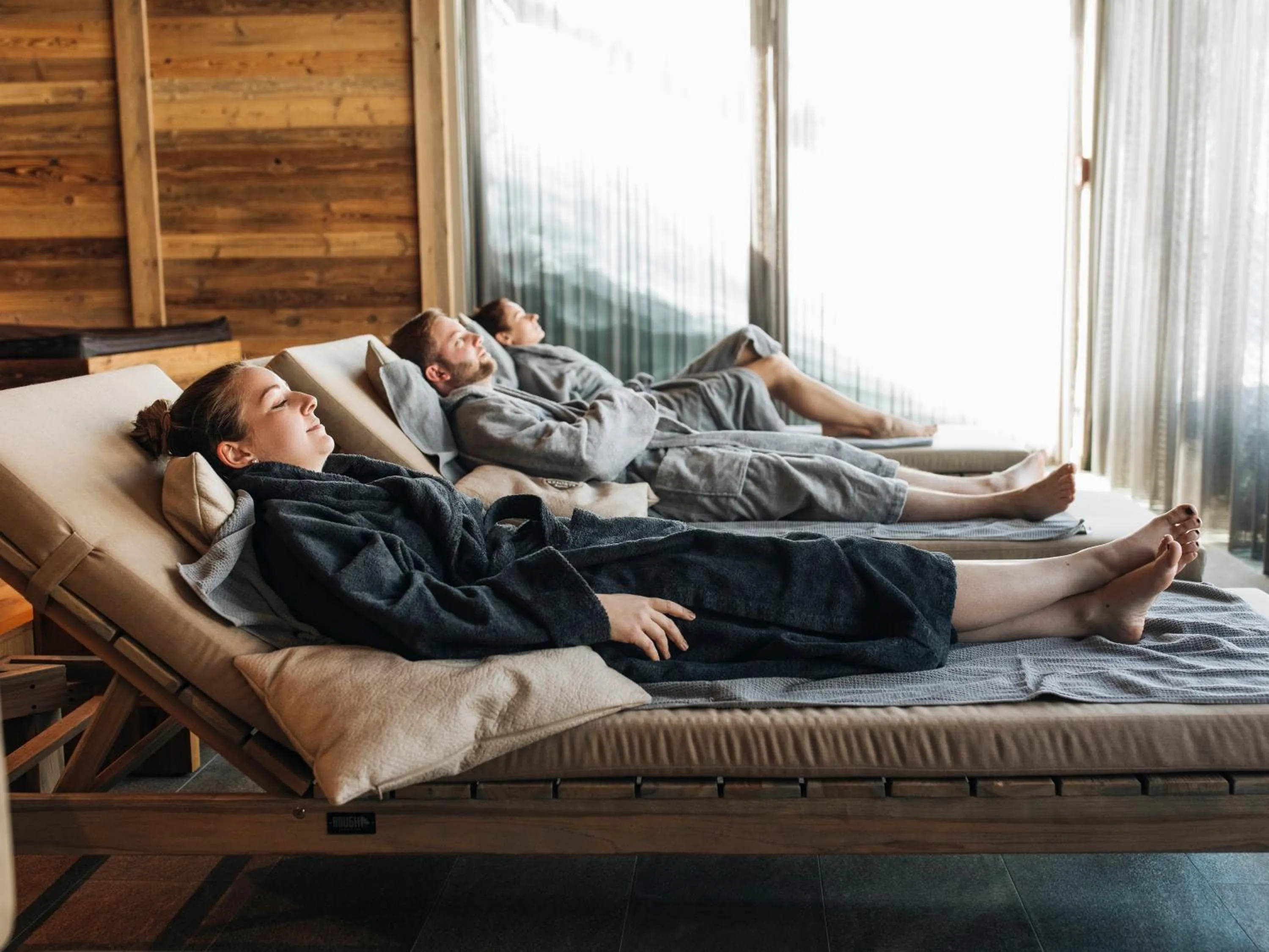 Spa and wellness centre/facilities in AlpenParks Hotel & Apartment Arlberg Warth mit Pool