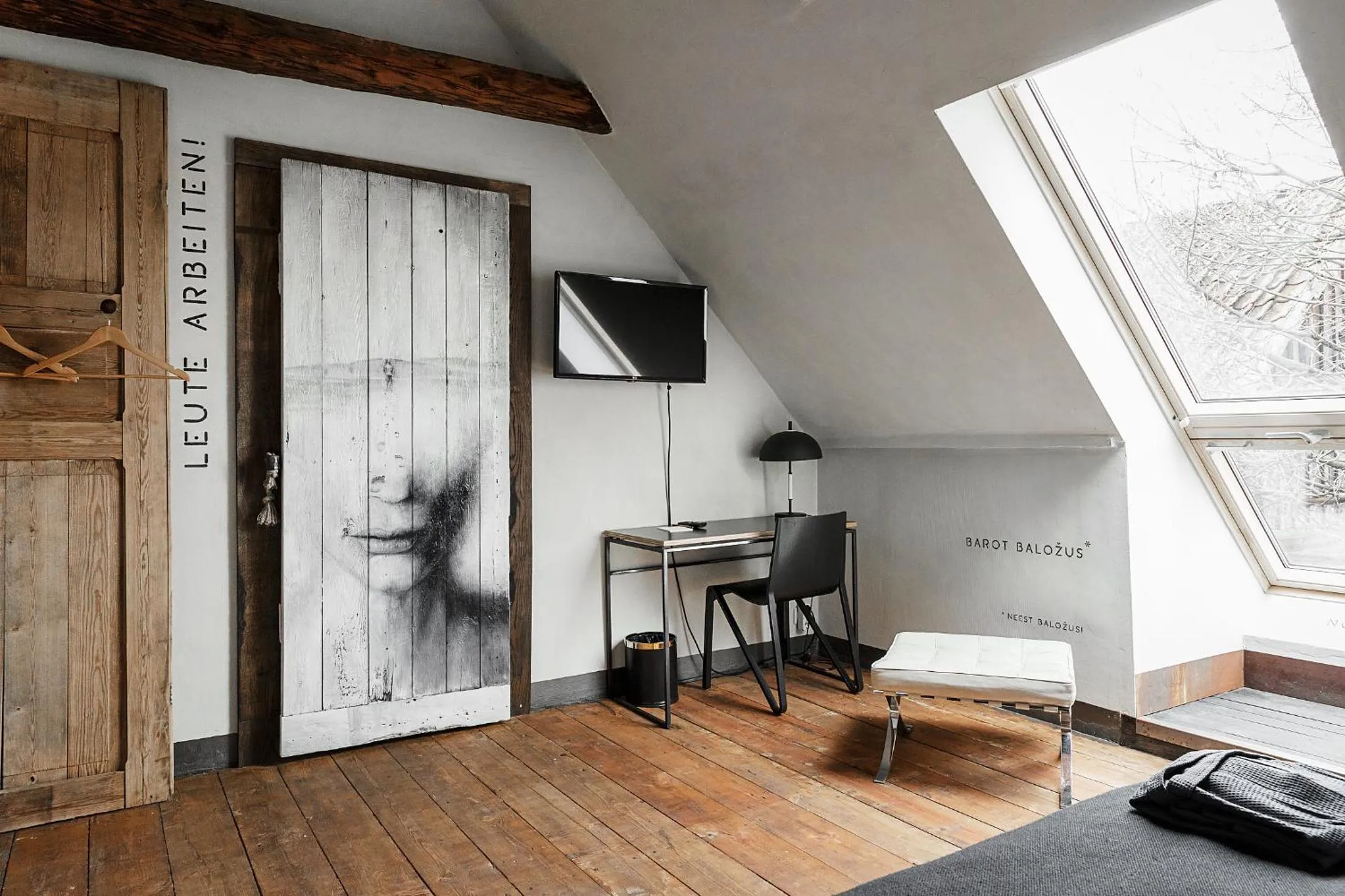 Photo of the whole room in Noliktava No 5