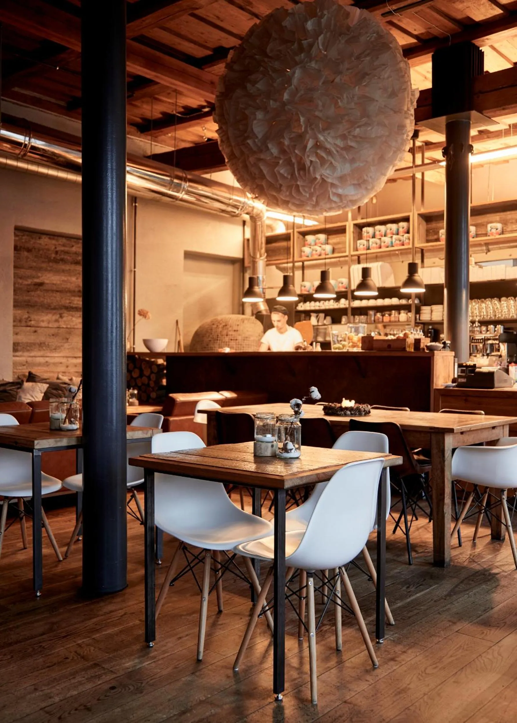 Restaurant/places to eat in Noliktava No 5