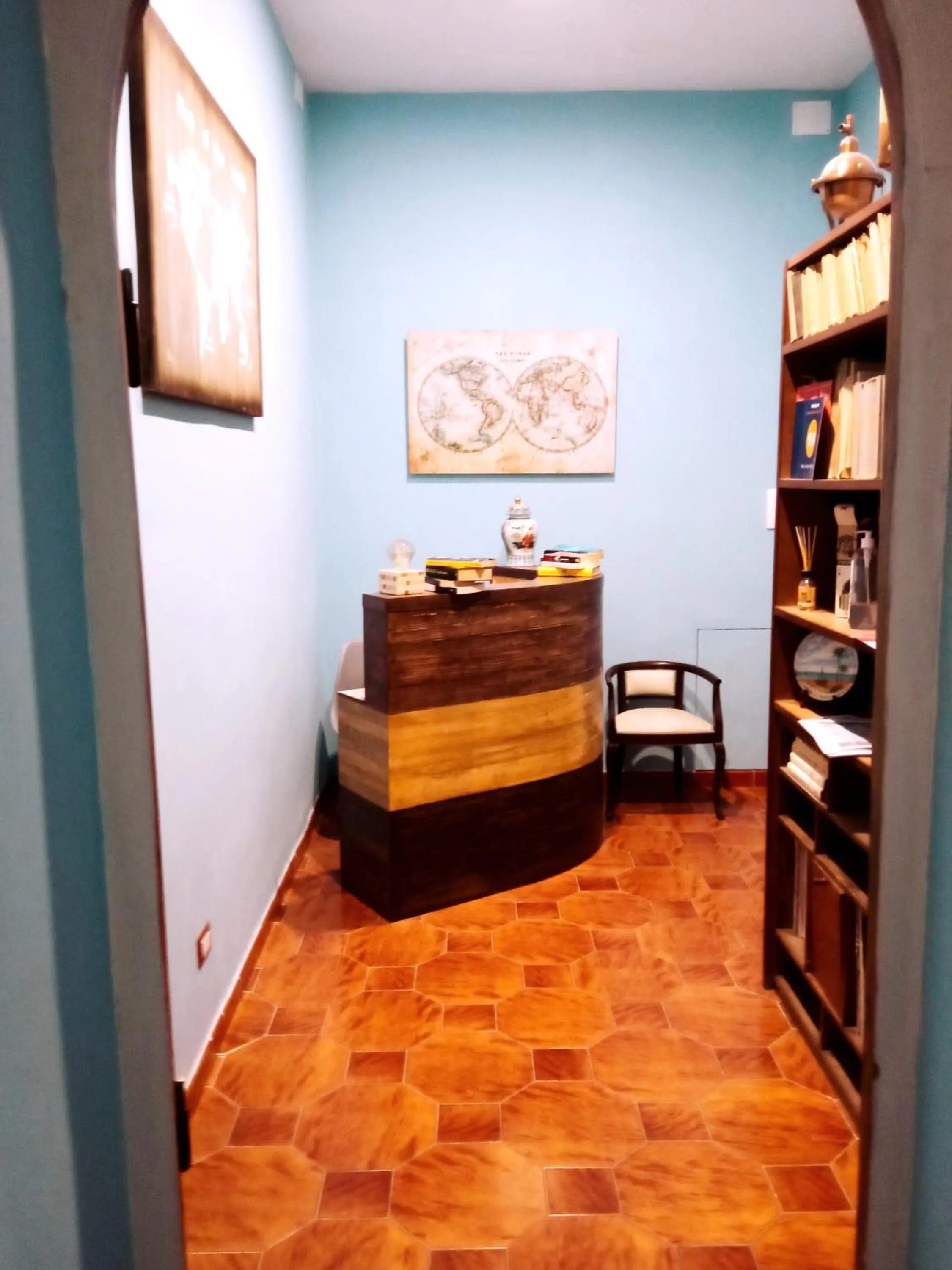 Lobby or reception, Bed in Non ci resta che Napoli