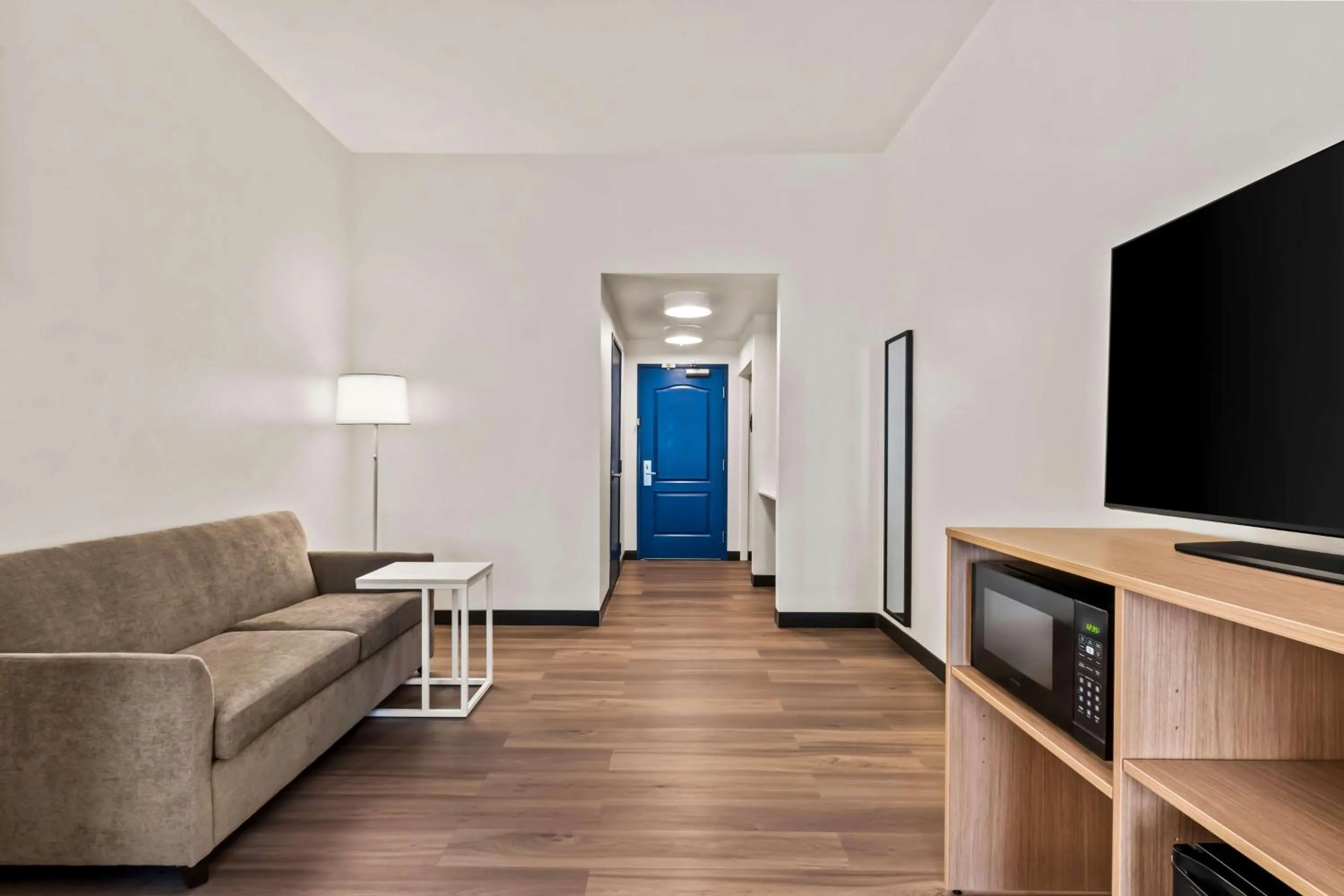 Photo of the whole room in Legacy Inn & Suites