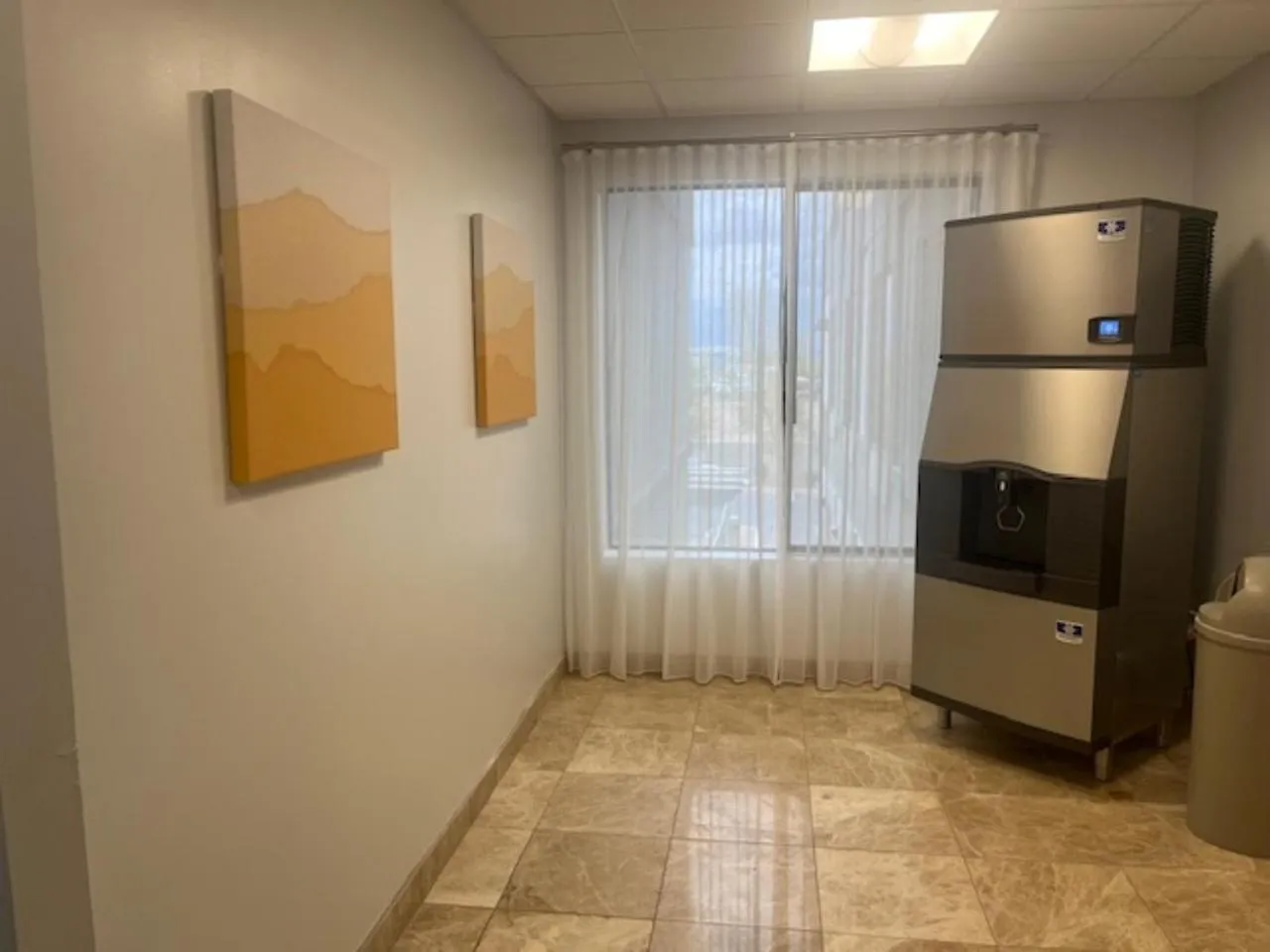 Property building in Spark by Hilton Phoenix East Mesa