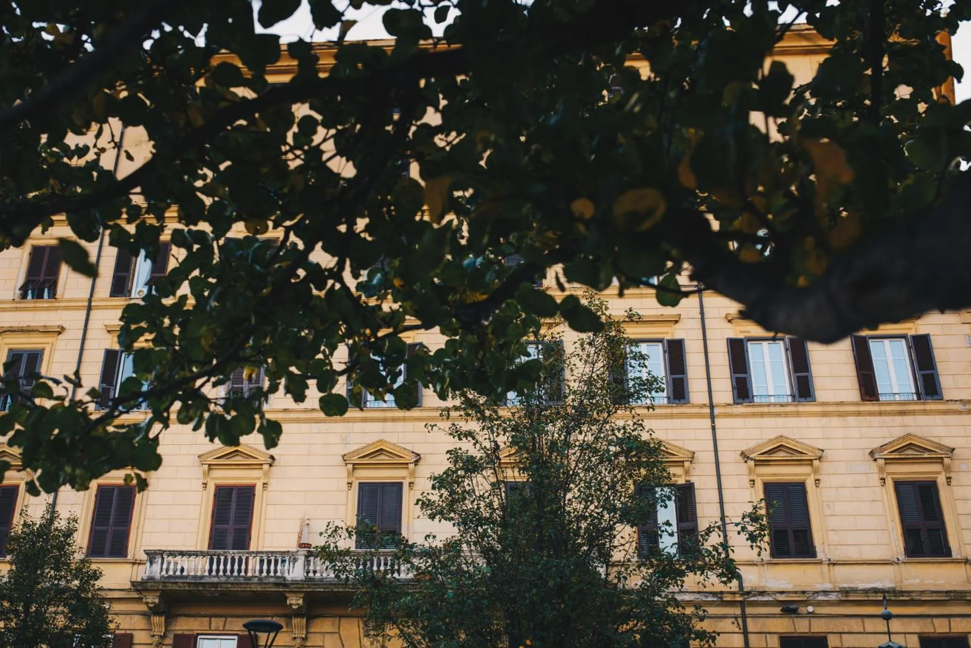 Property building in Affittacamere Superior del Golfo e delle 5 Terre