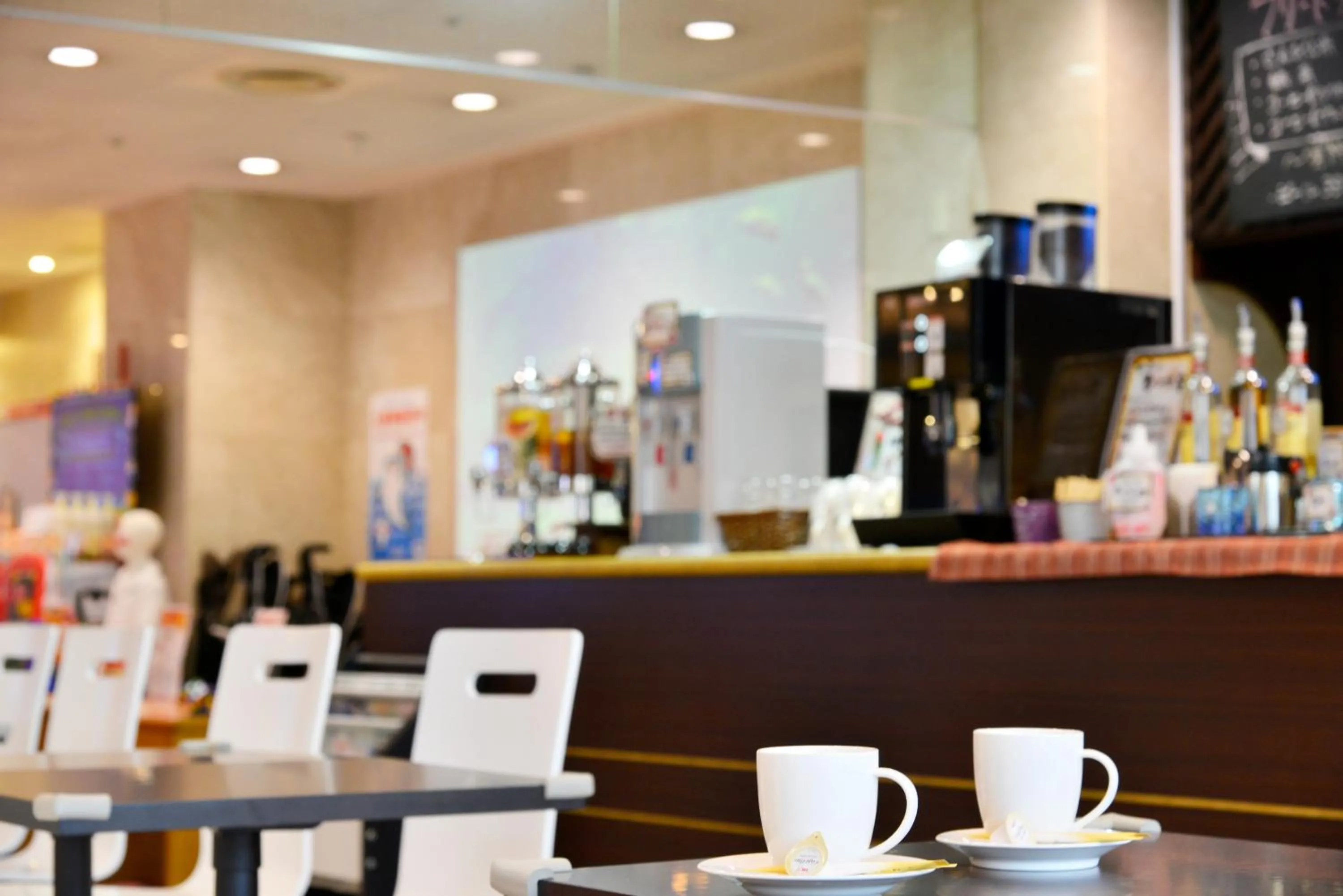 Restaurant/Places to Eat in Hotel Ocean