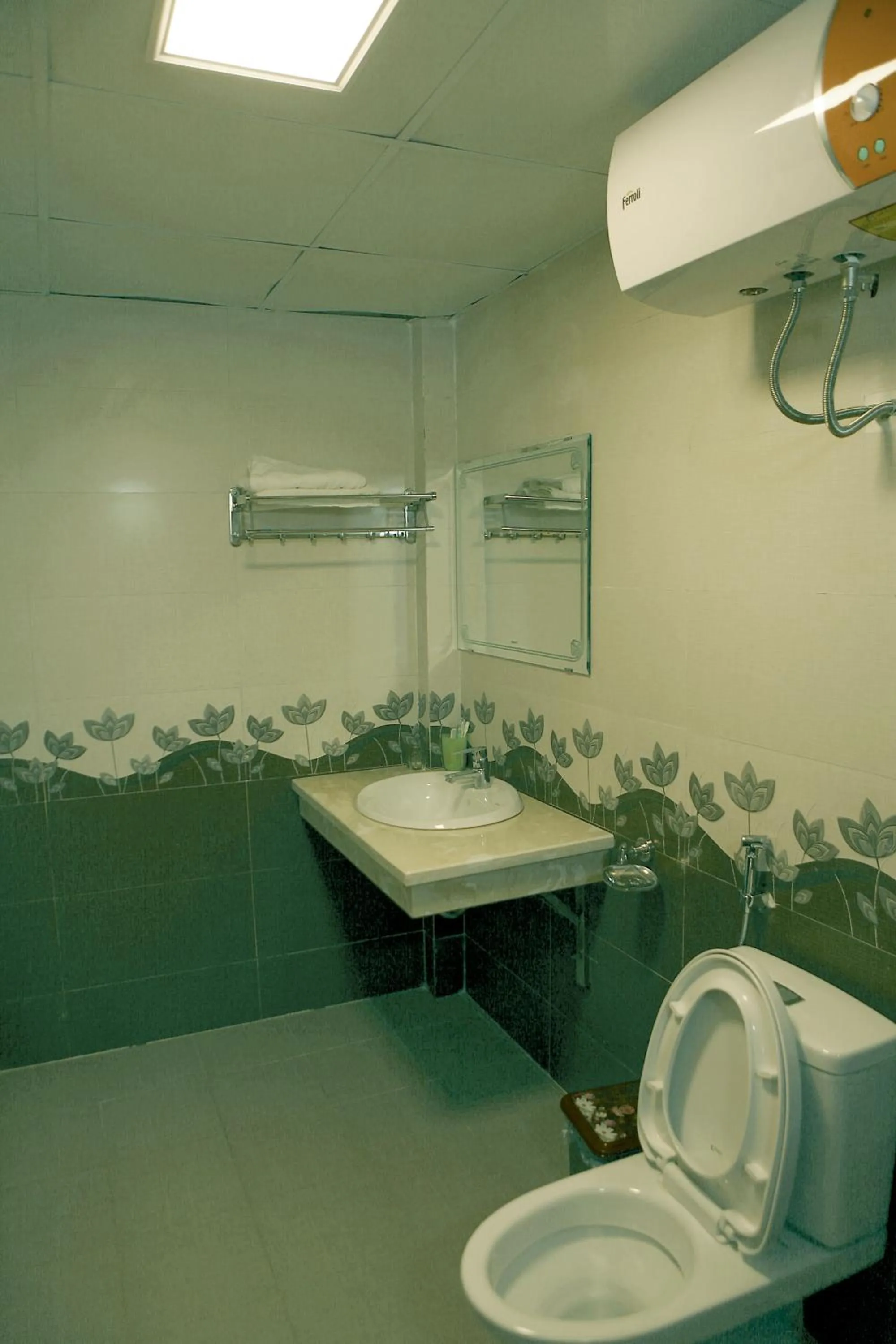 Toilet in Son Ha Hotel SAPA