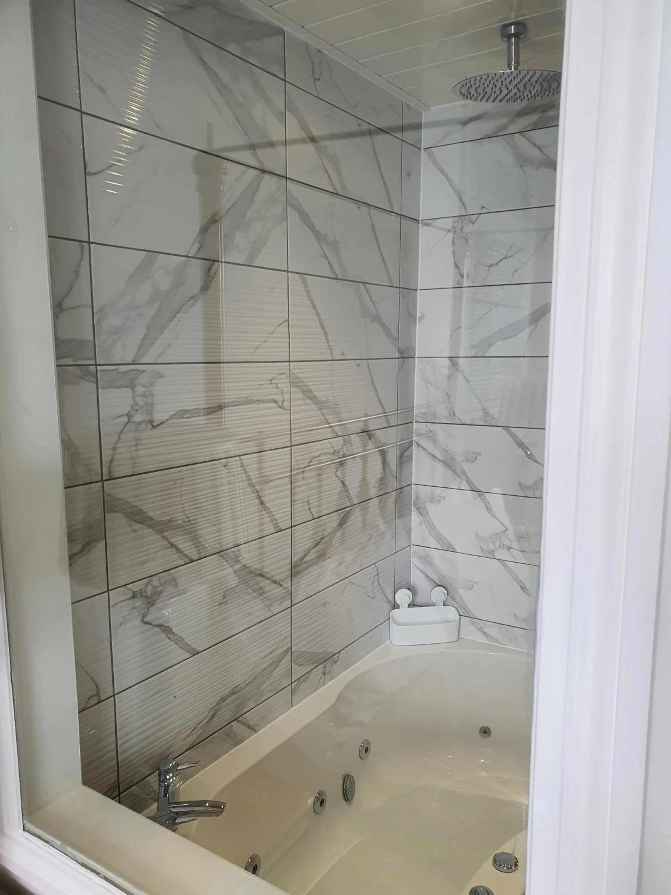 Bathroom in Gwesty'r Marine Hotel & Spa