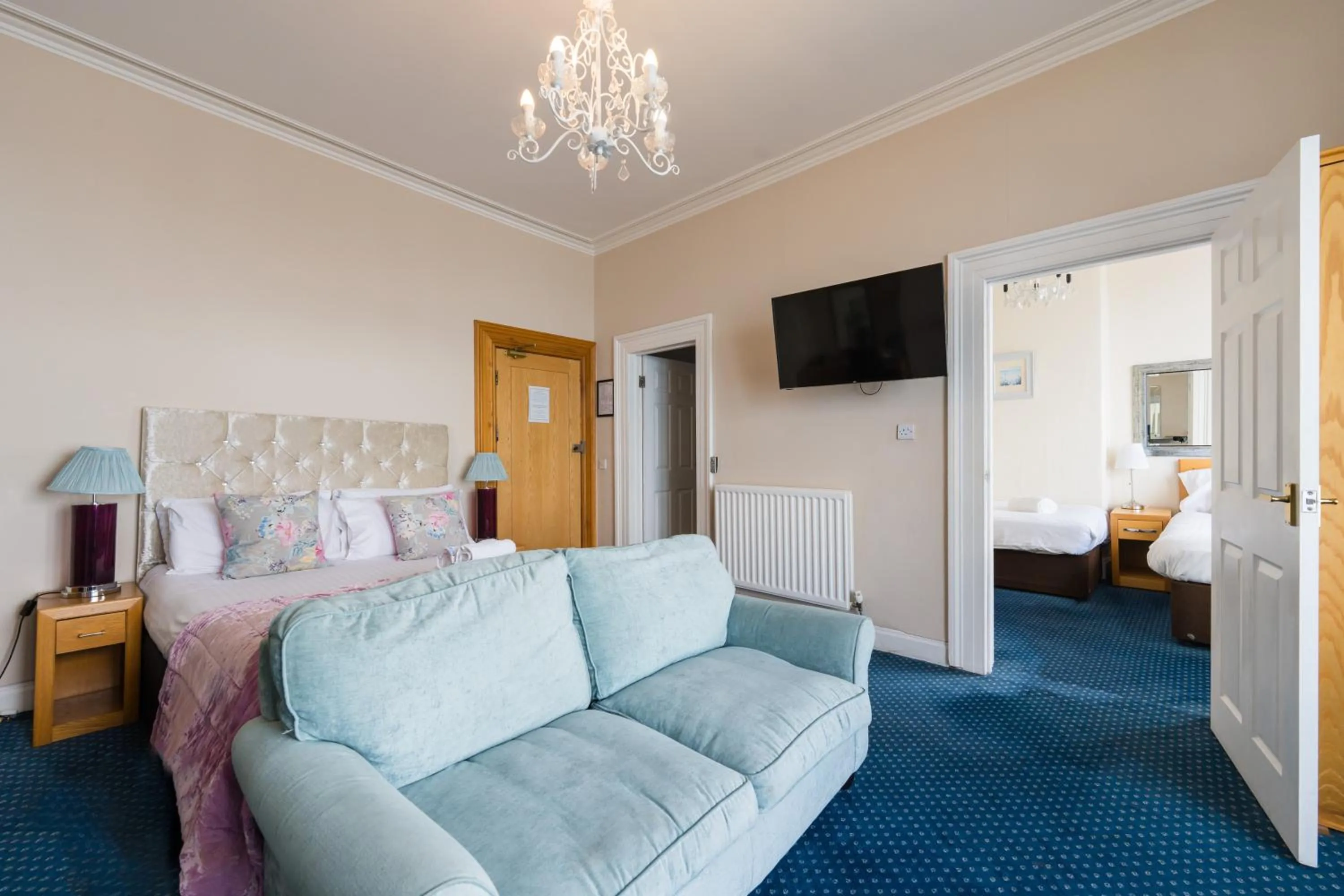 Bed in Gwesty'r Marine Hotel & Spa