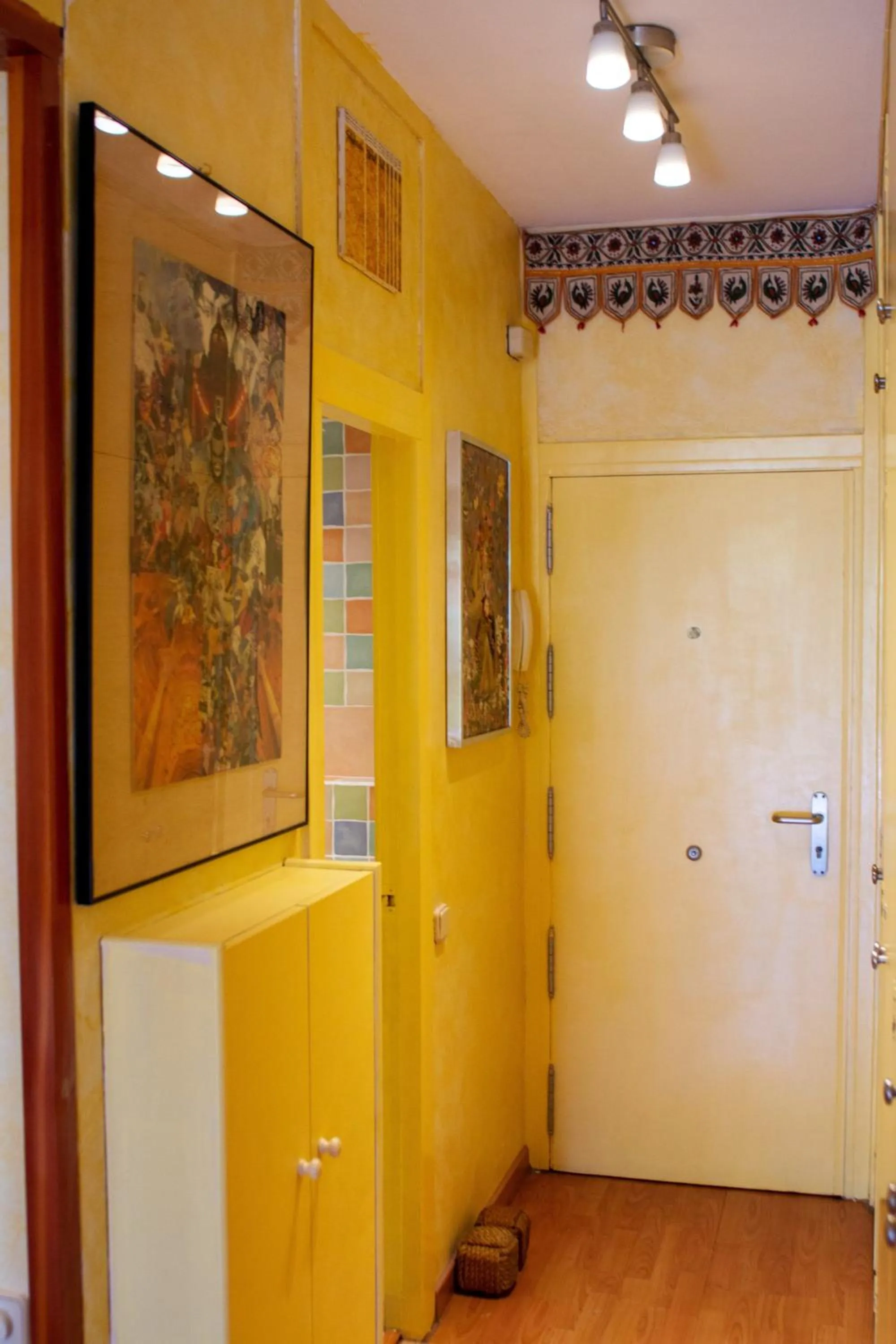 Facade/entrance in Quiet Studio in Madrid - 35 m² with Shared Pool