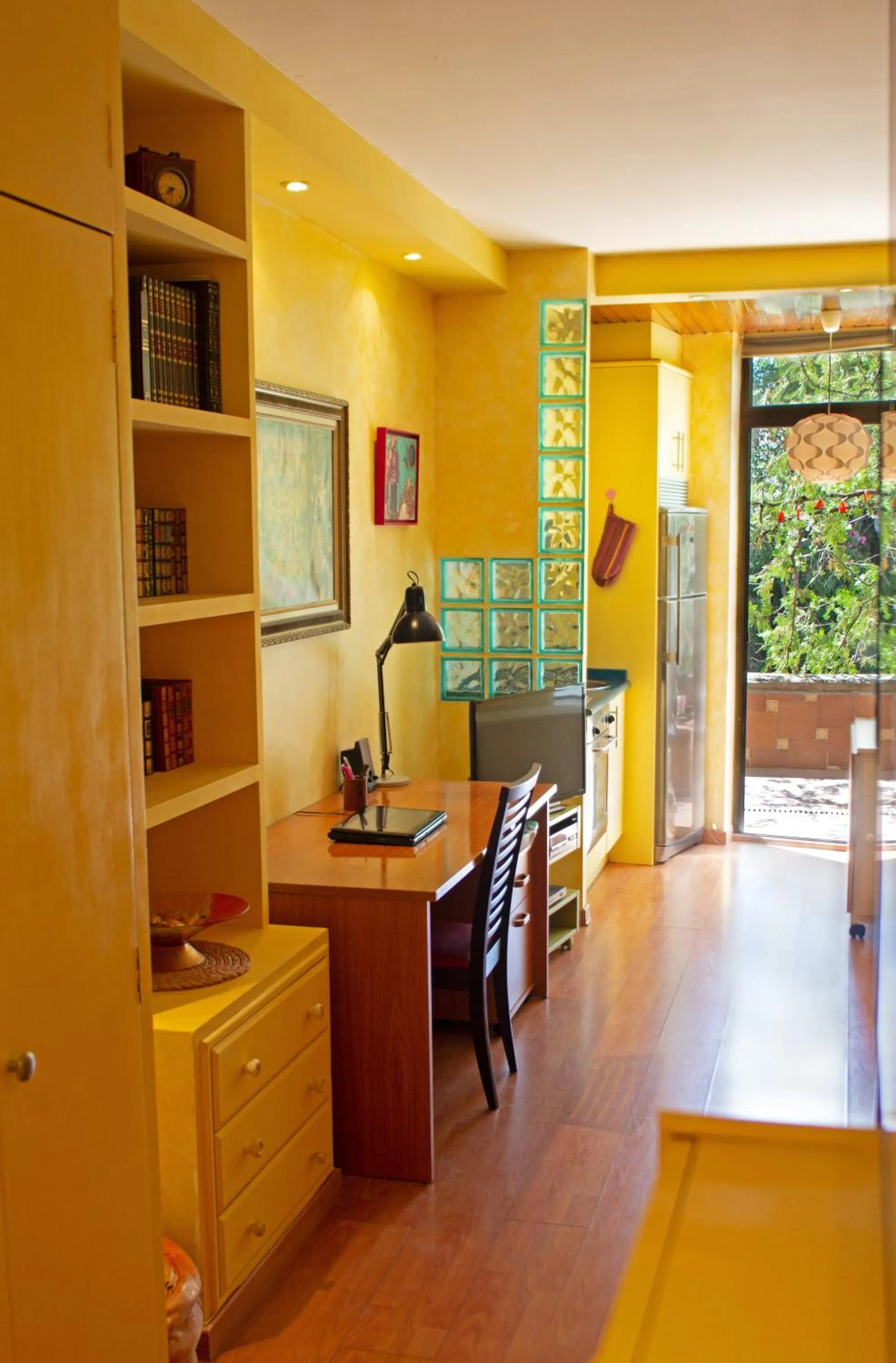 Living room in Quiet Studio in Madrid - 35 m² with Shared Pool