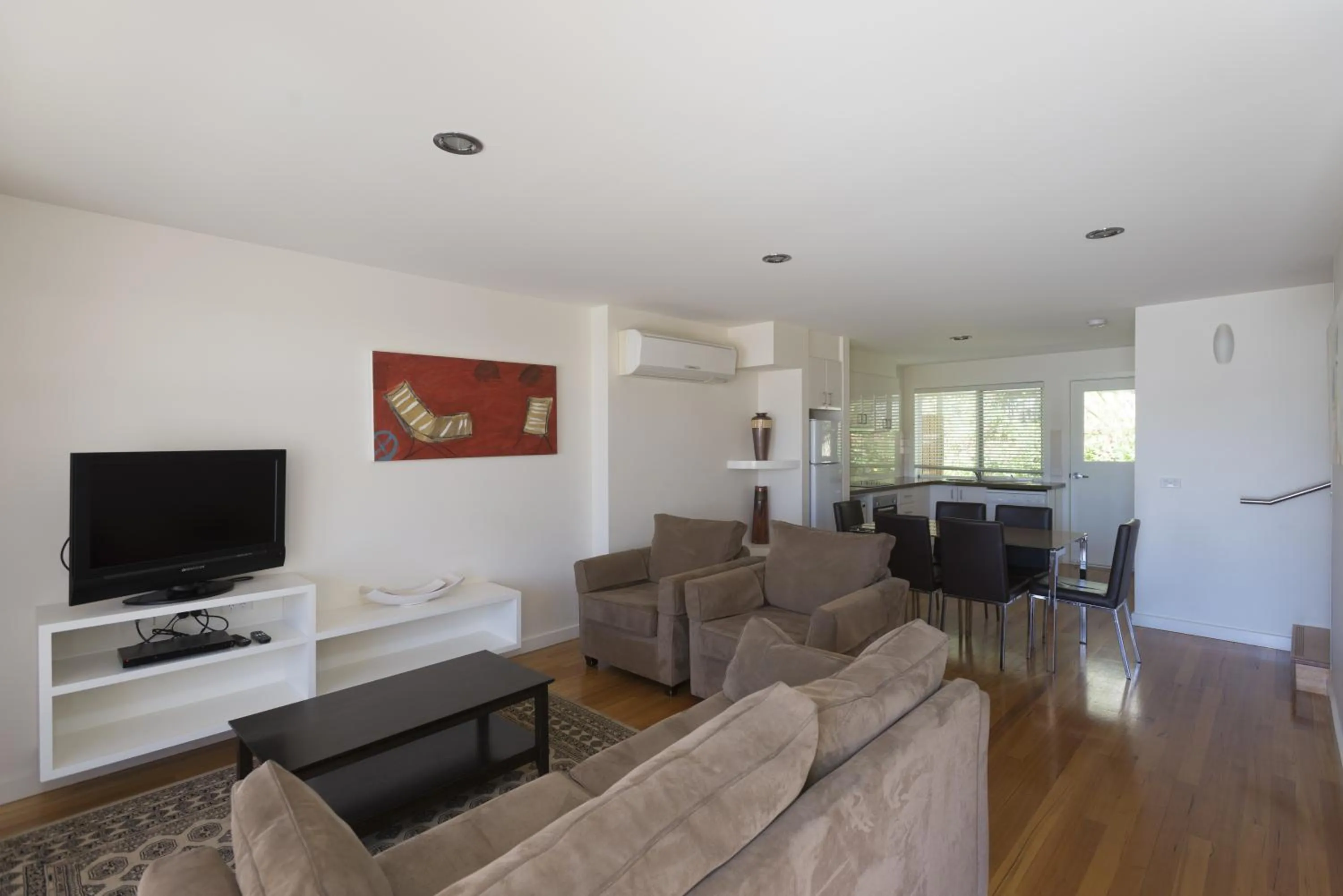 TV and multimedia in Port Campbell Parkview Motel & Apartments