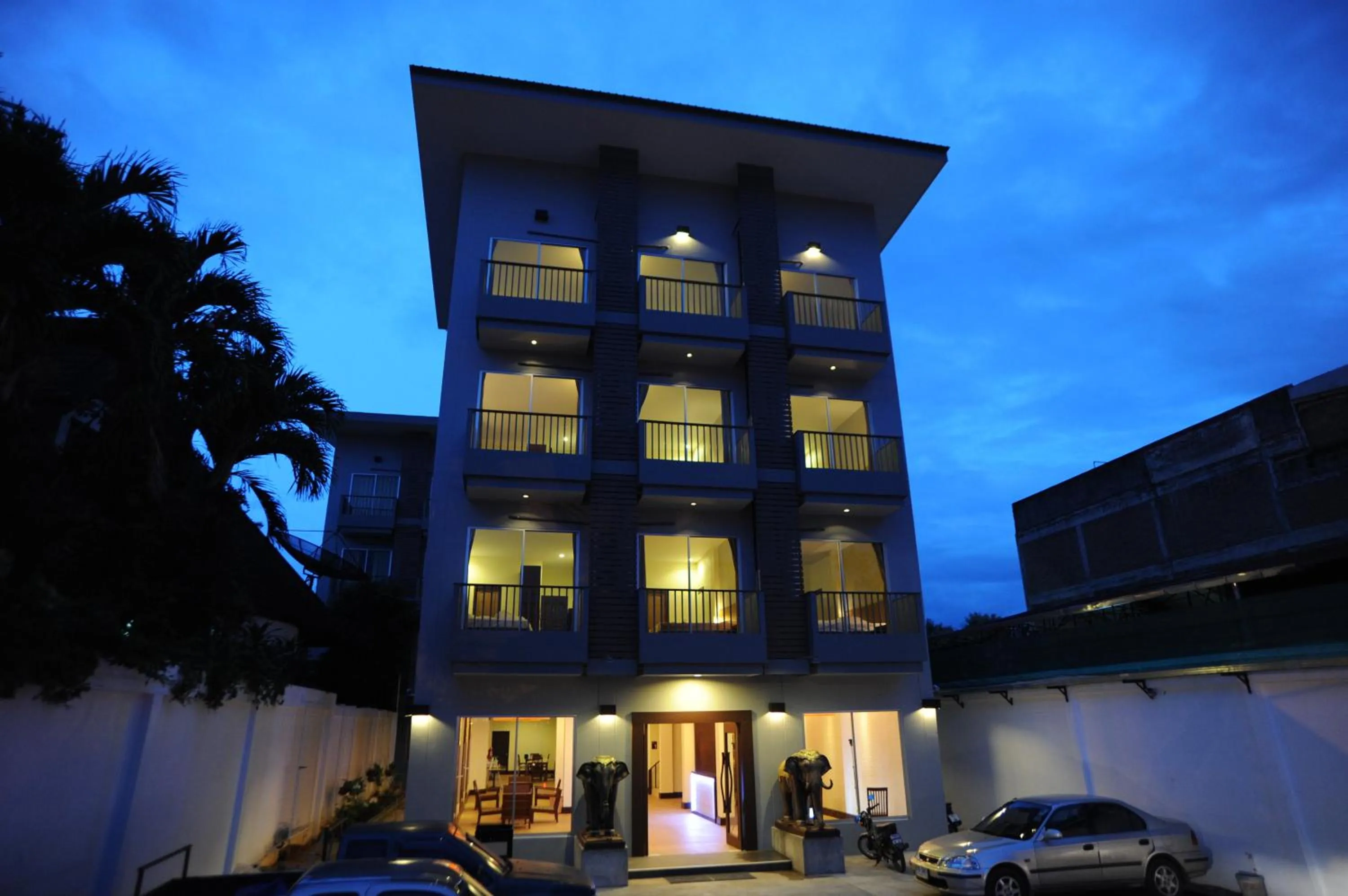 Facade/entrance in Mawin Hotel