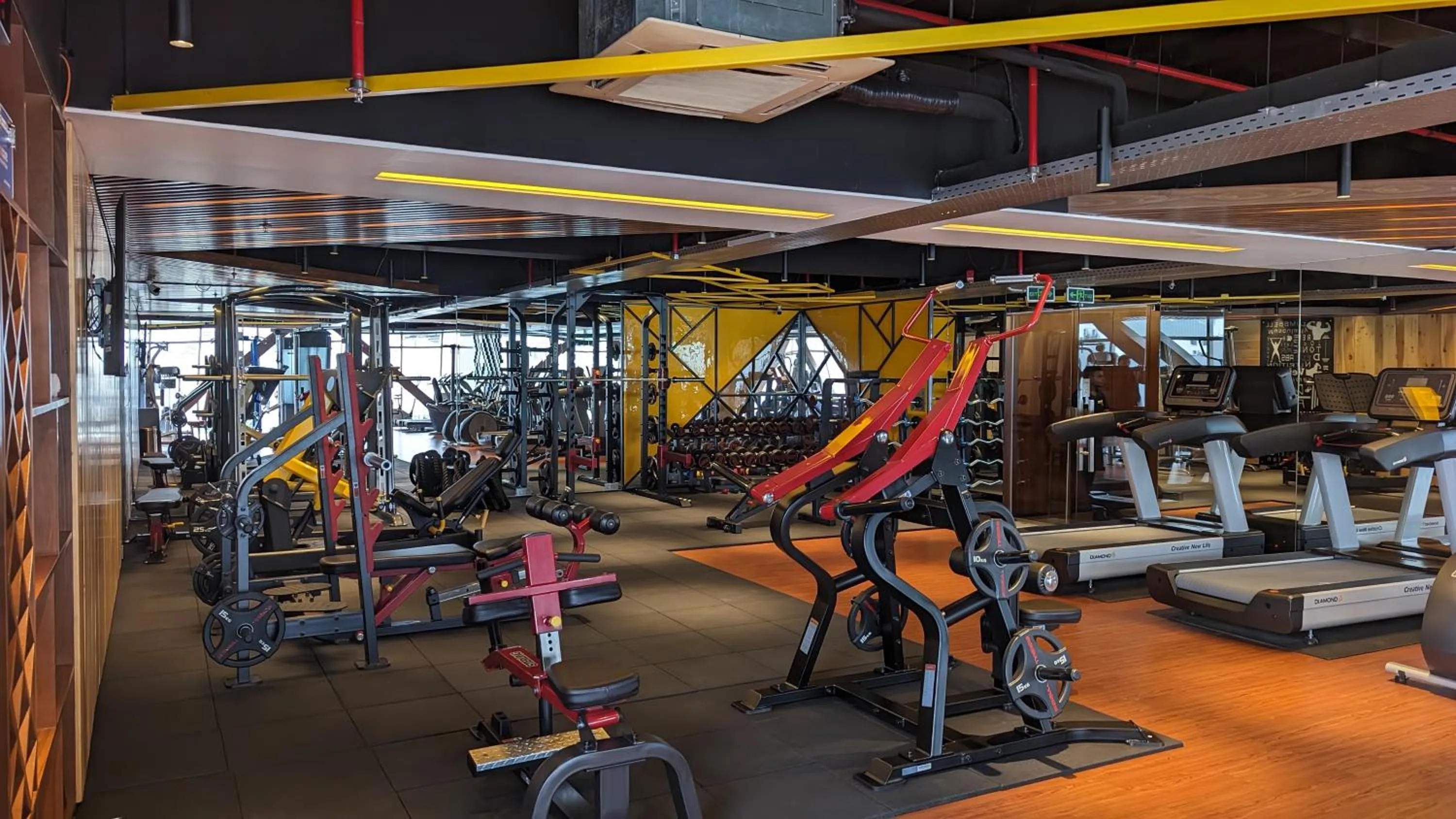 Fitness centre/facilities in The Peninsula Chittagong Limited