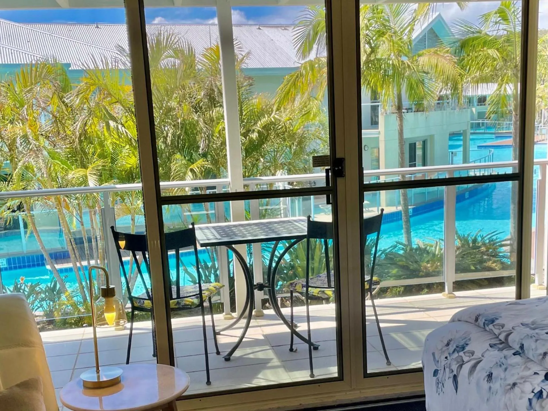 Oaks Pacific Blue 349 fantastic pool