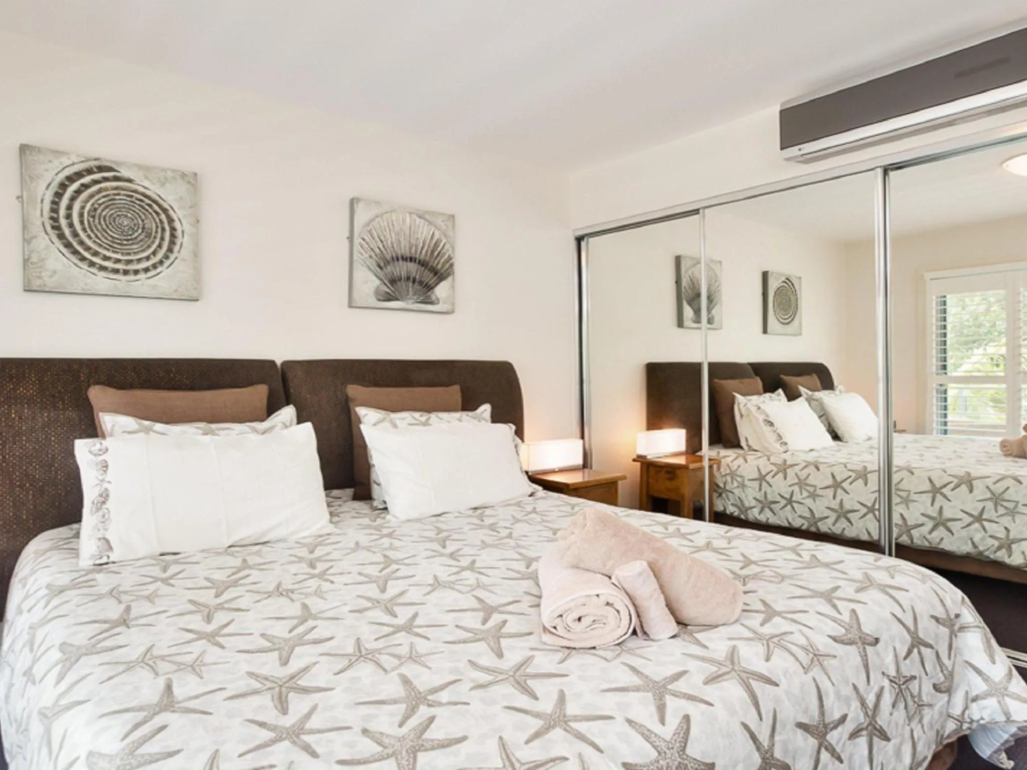 Bed in Oaks Pacific Blue 516 private pool aircon WI-FI