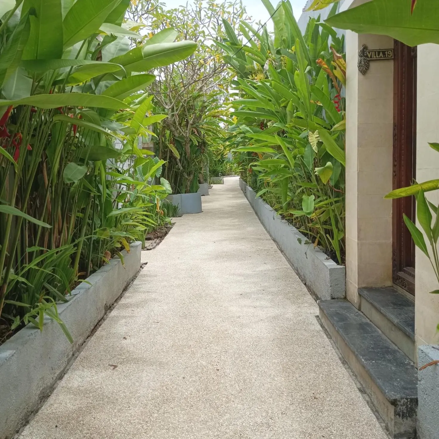 Garden in Avery Le Nixsun Villas Ungasan with Free access to Gym center by Waringin Hospitality