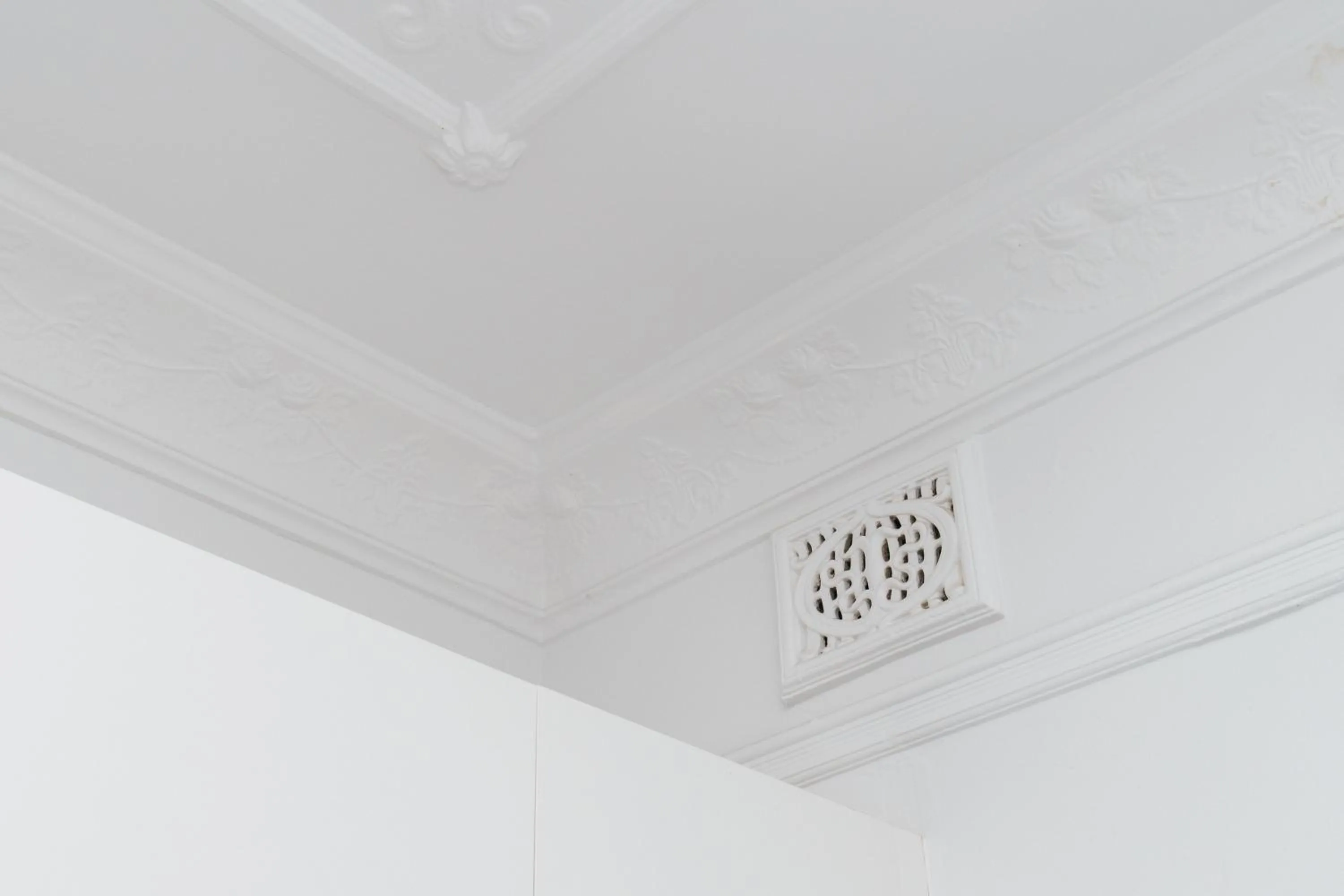 Property building in Manly Beach Guesthouse