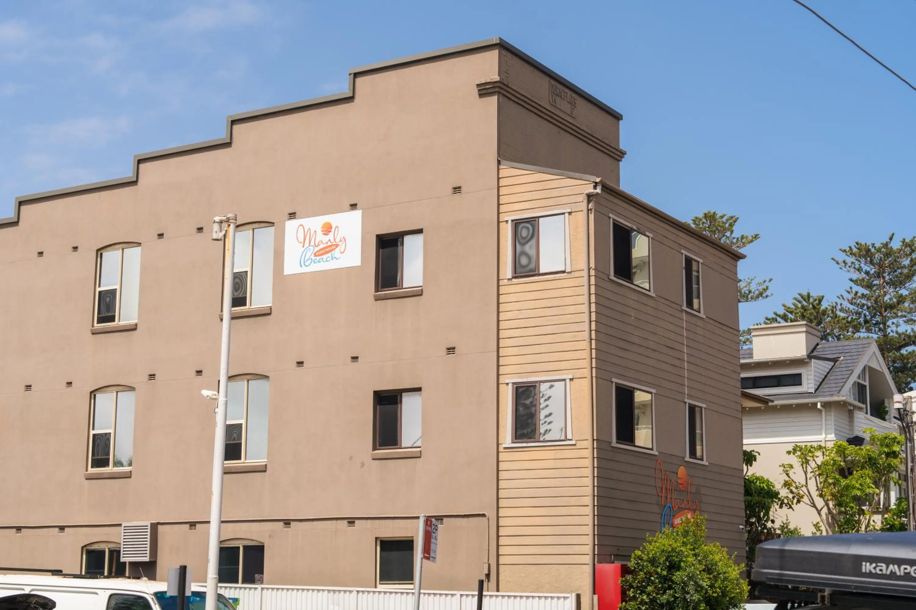 Property building in Manly Beach Guesthouse