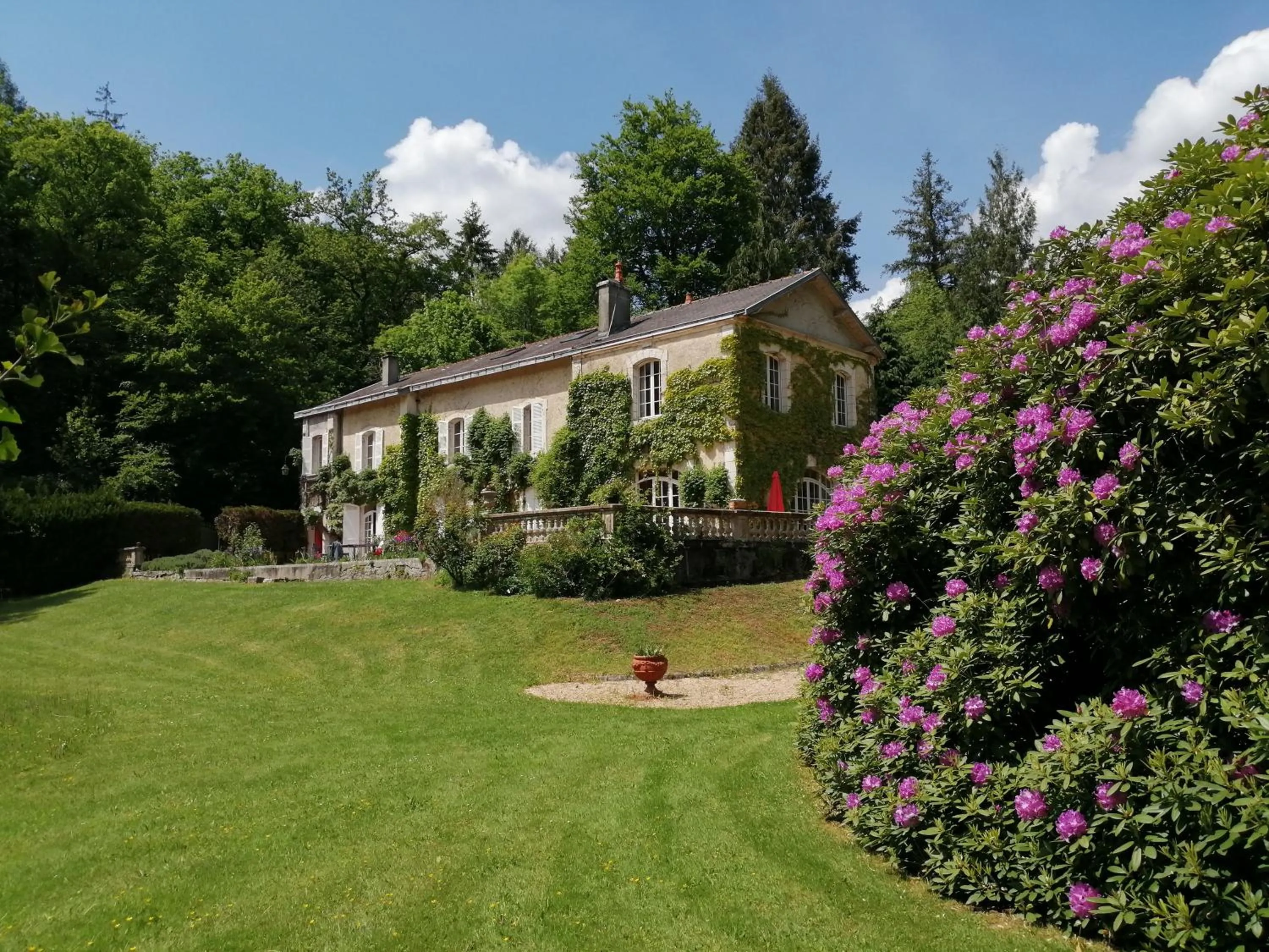 Property building in Domaine de La Brugere