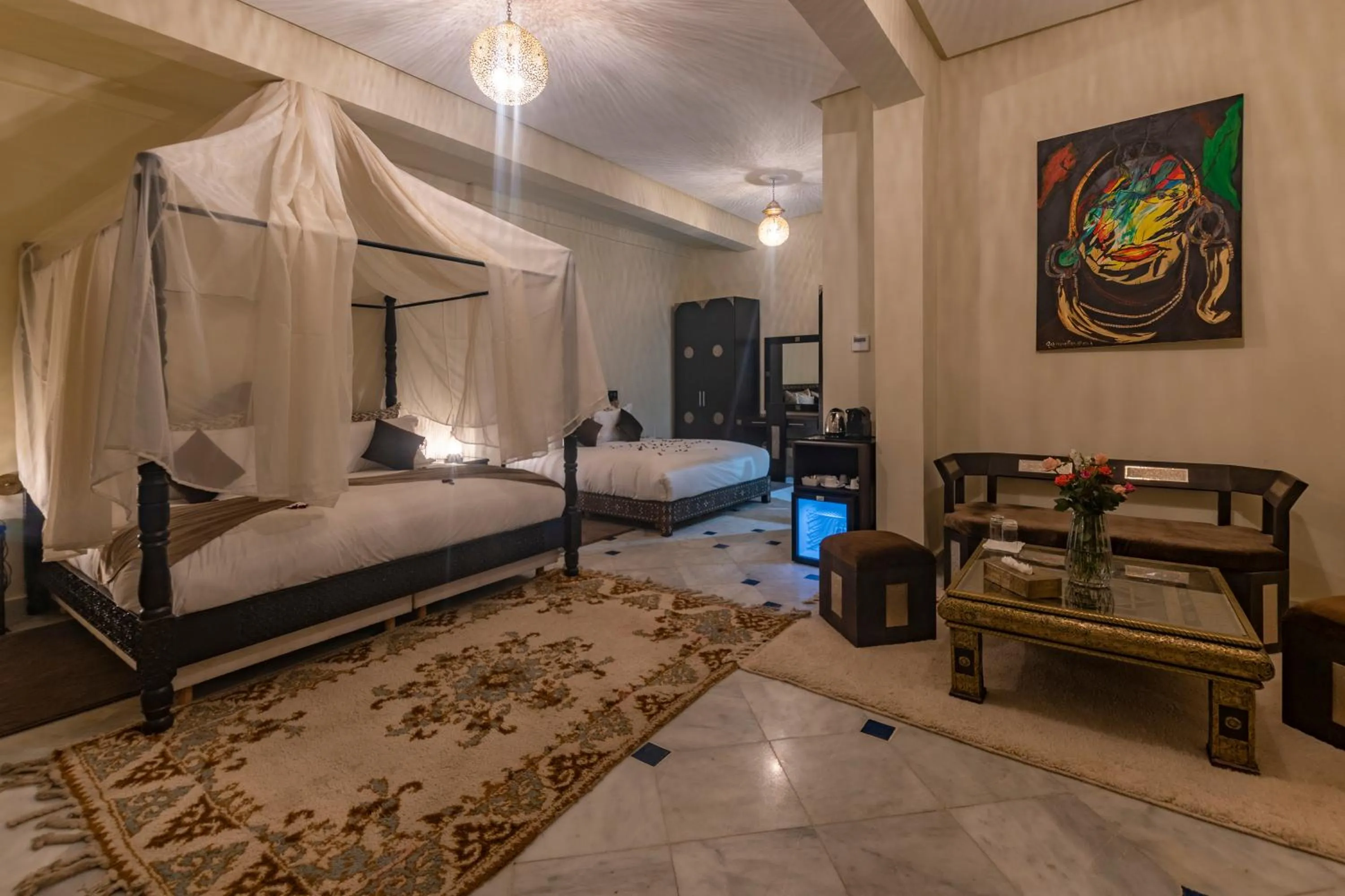 Photo of the whole room, Bed in Palais Dar Si Aissa ALL-SUITES