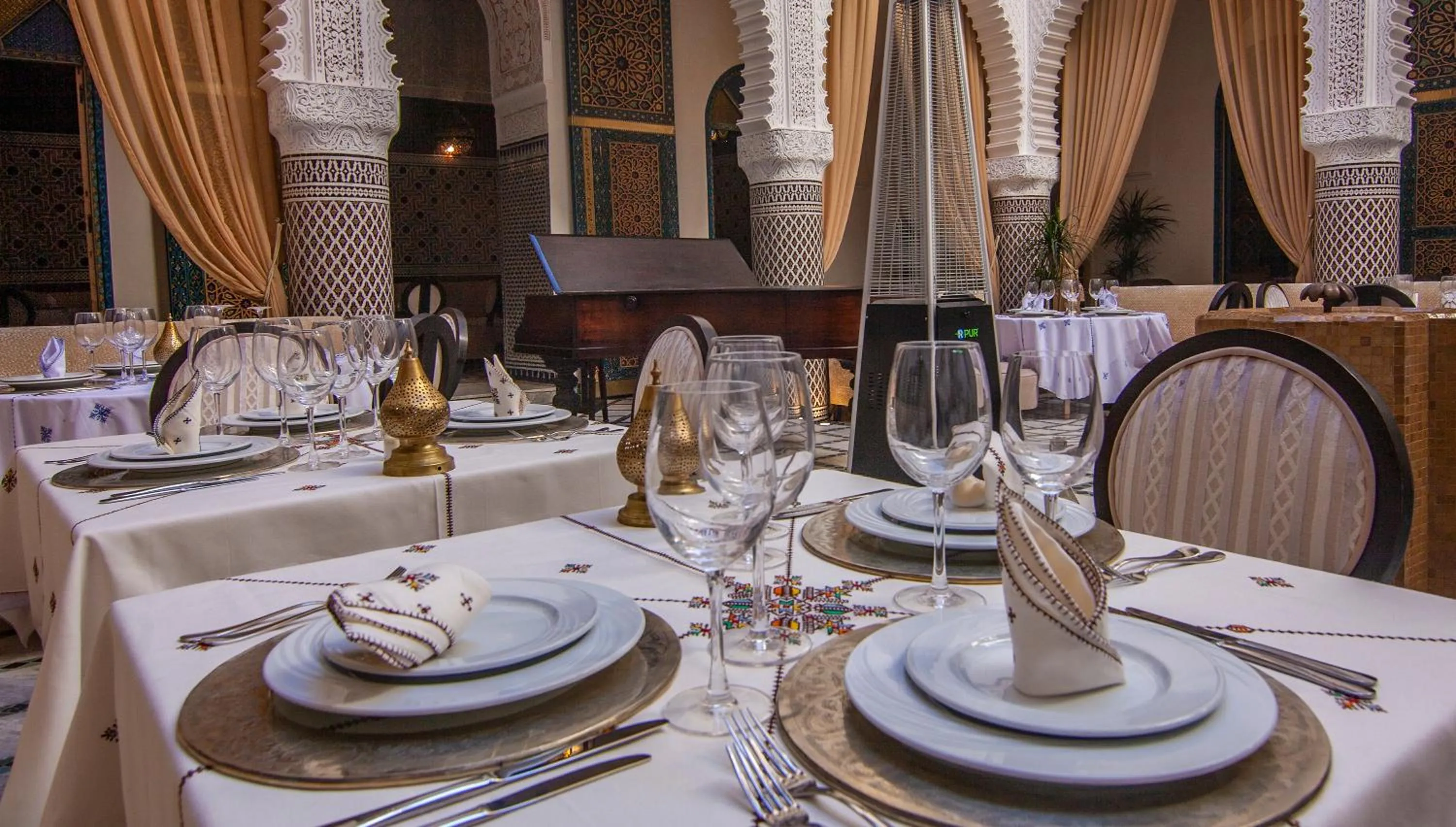 Restaurant/places to eat in Palais Dar Si Aissa ALL-SUITES