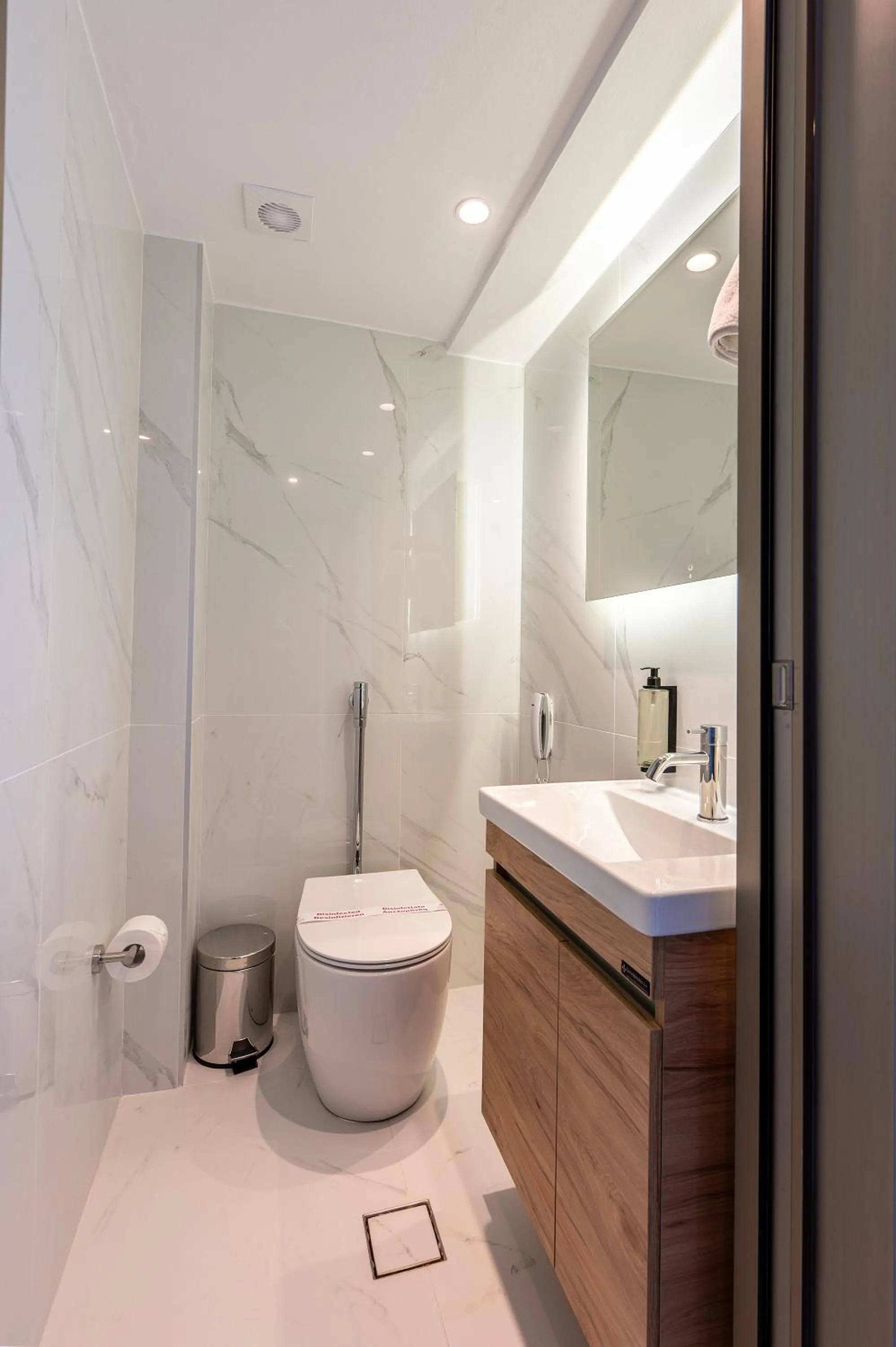 Toilet in Athina Palace Resort & Spa