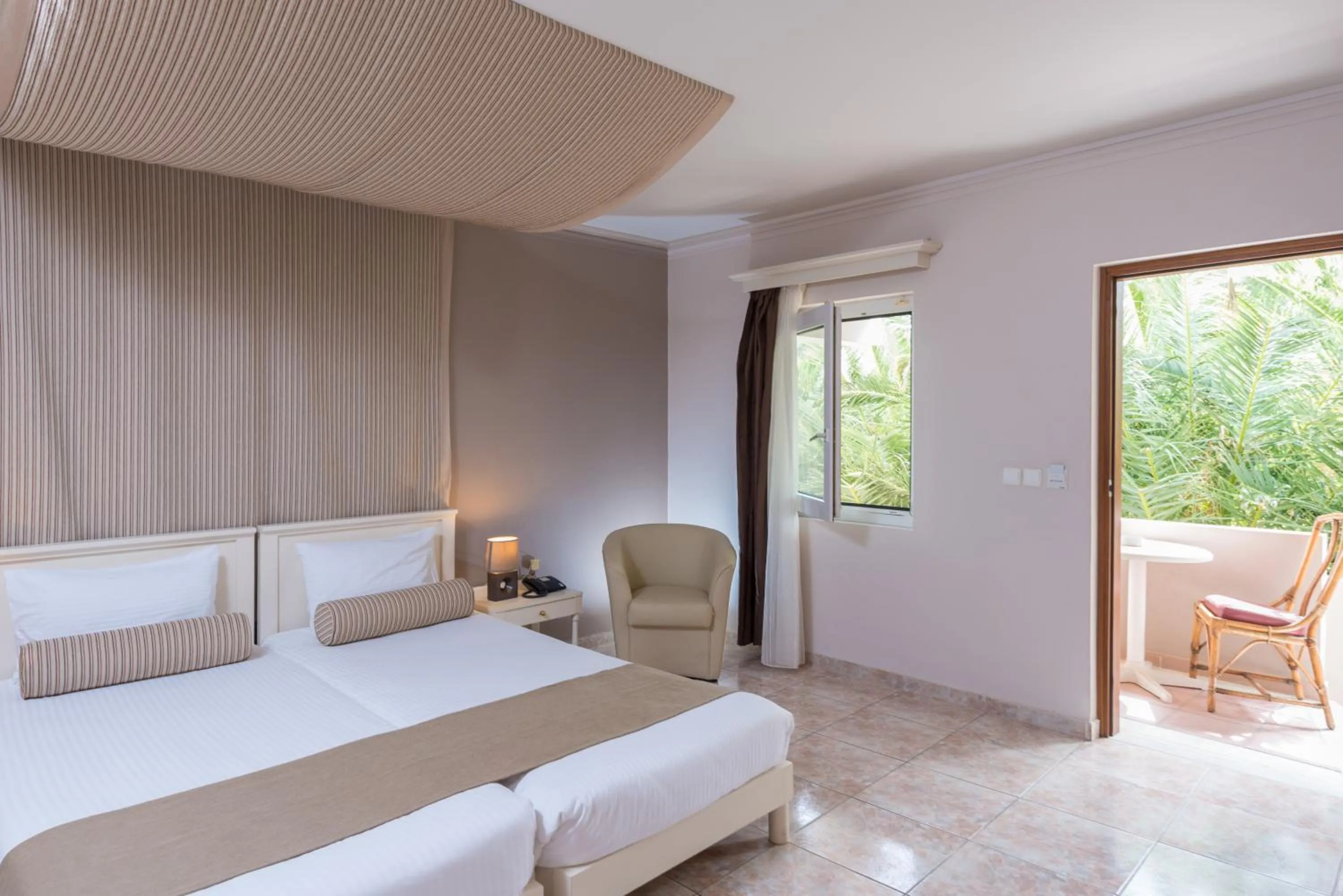 Bedroom, Bed in Athina Palace Resort & Spa