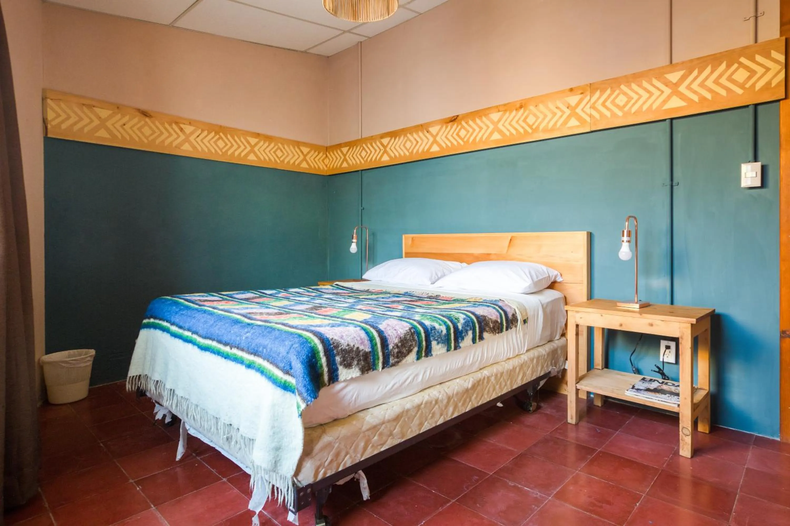 Photo of the whole room, Bed in Socialtel Atitlan