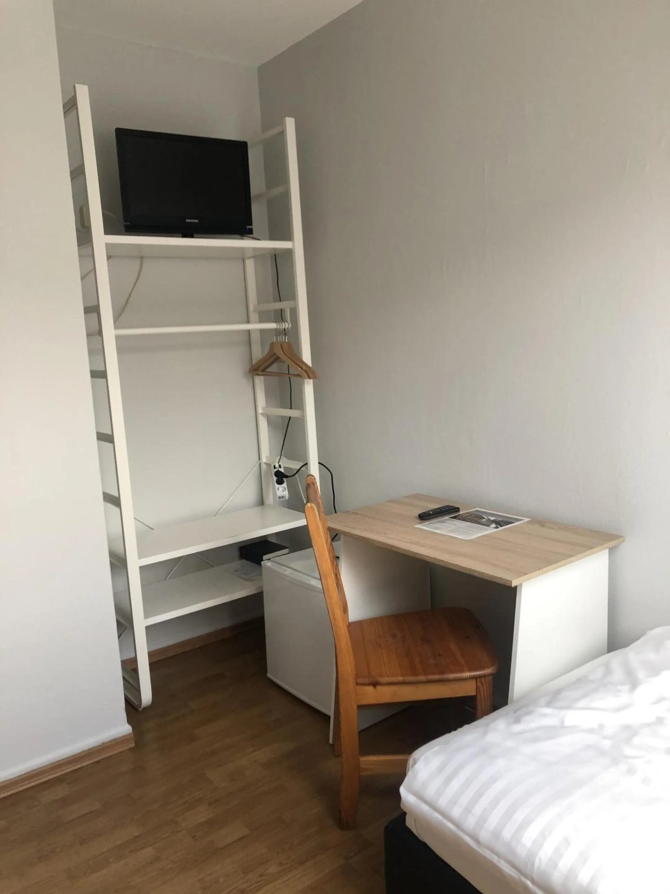 Bedroom, Bed in Hotel Schwaferts