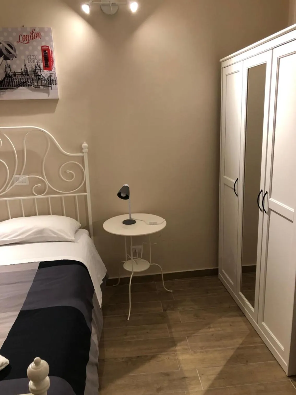 Decorative detail in Traiano guest house