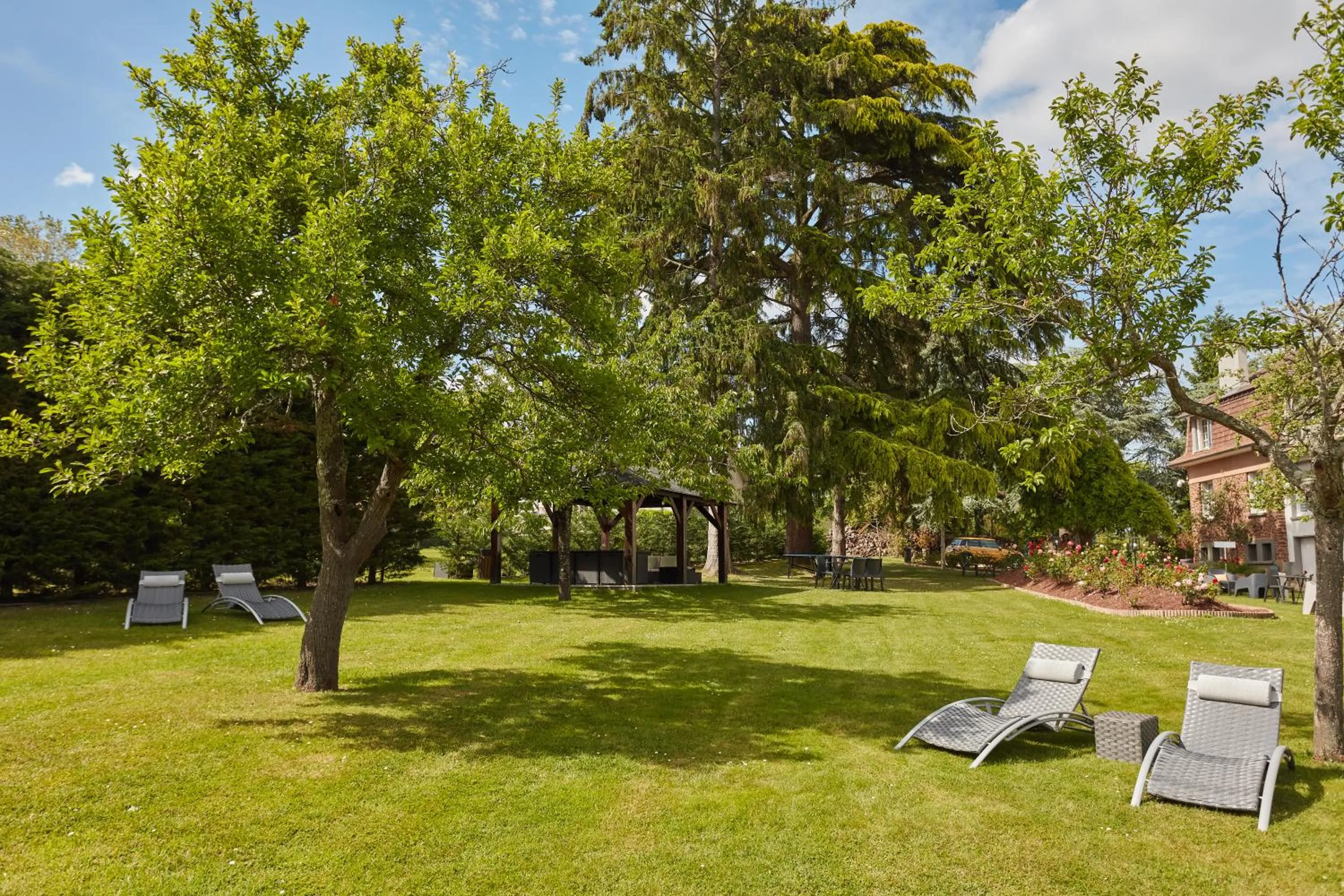 Garden in Hotel De La Pommeraie