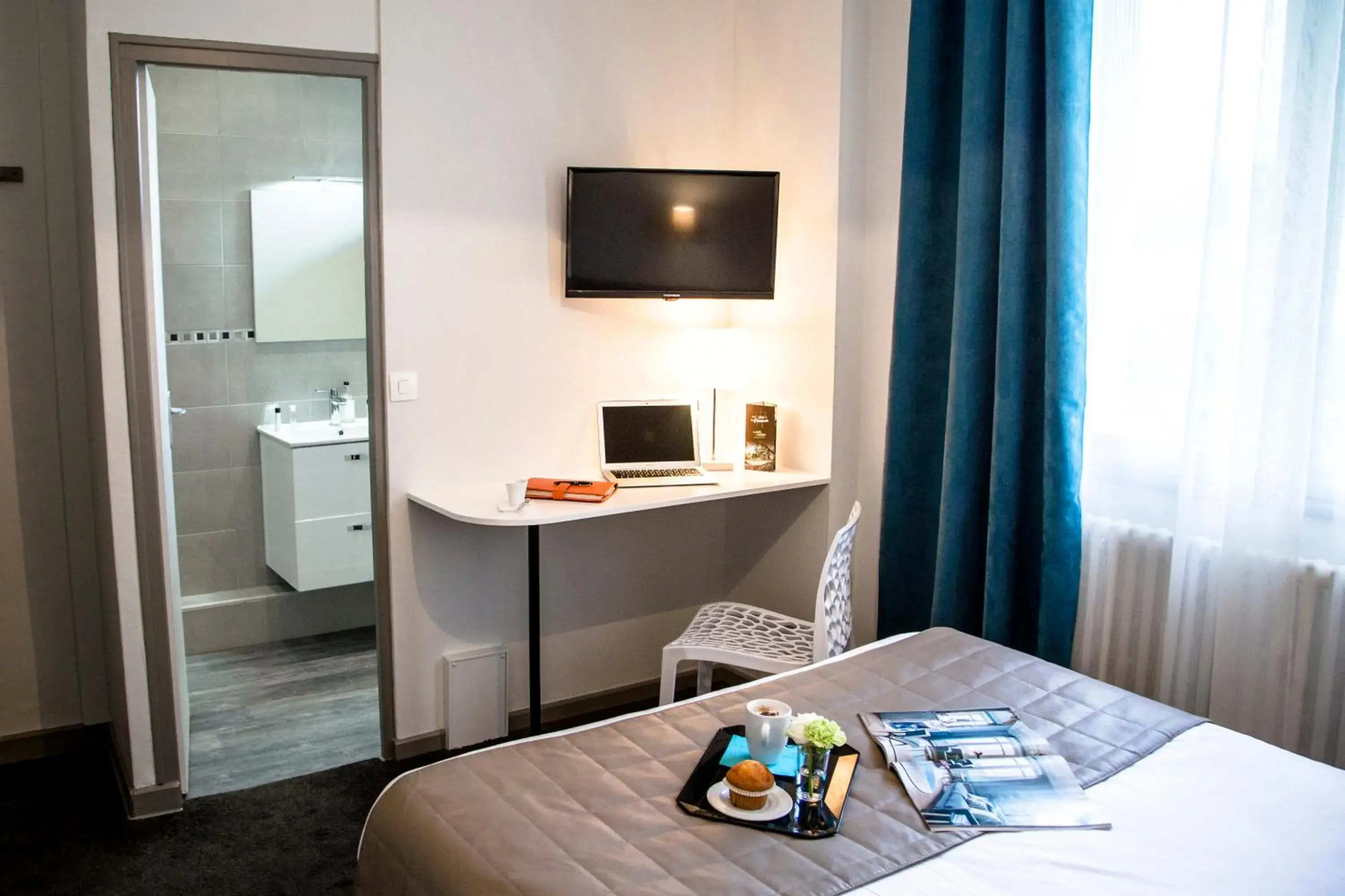 Single Room in Hotel De La Pommeraie Single Room in Hotel De La Pommeraie