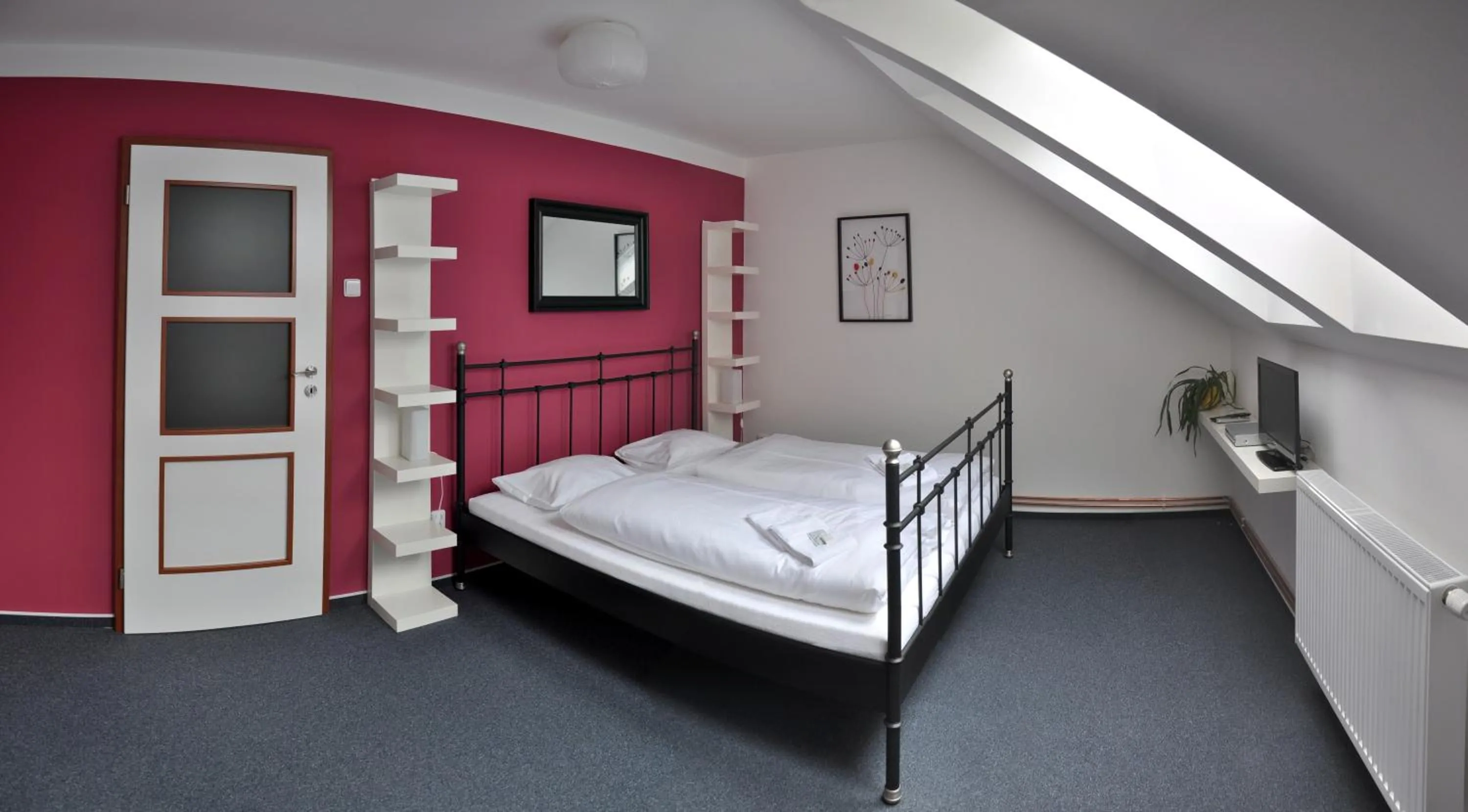 Photo of the whole room, Bed in Pension Pod věží
