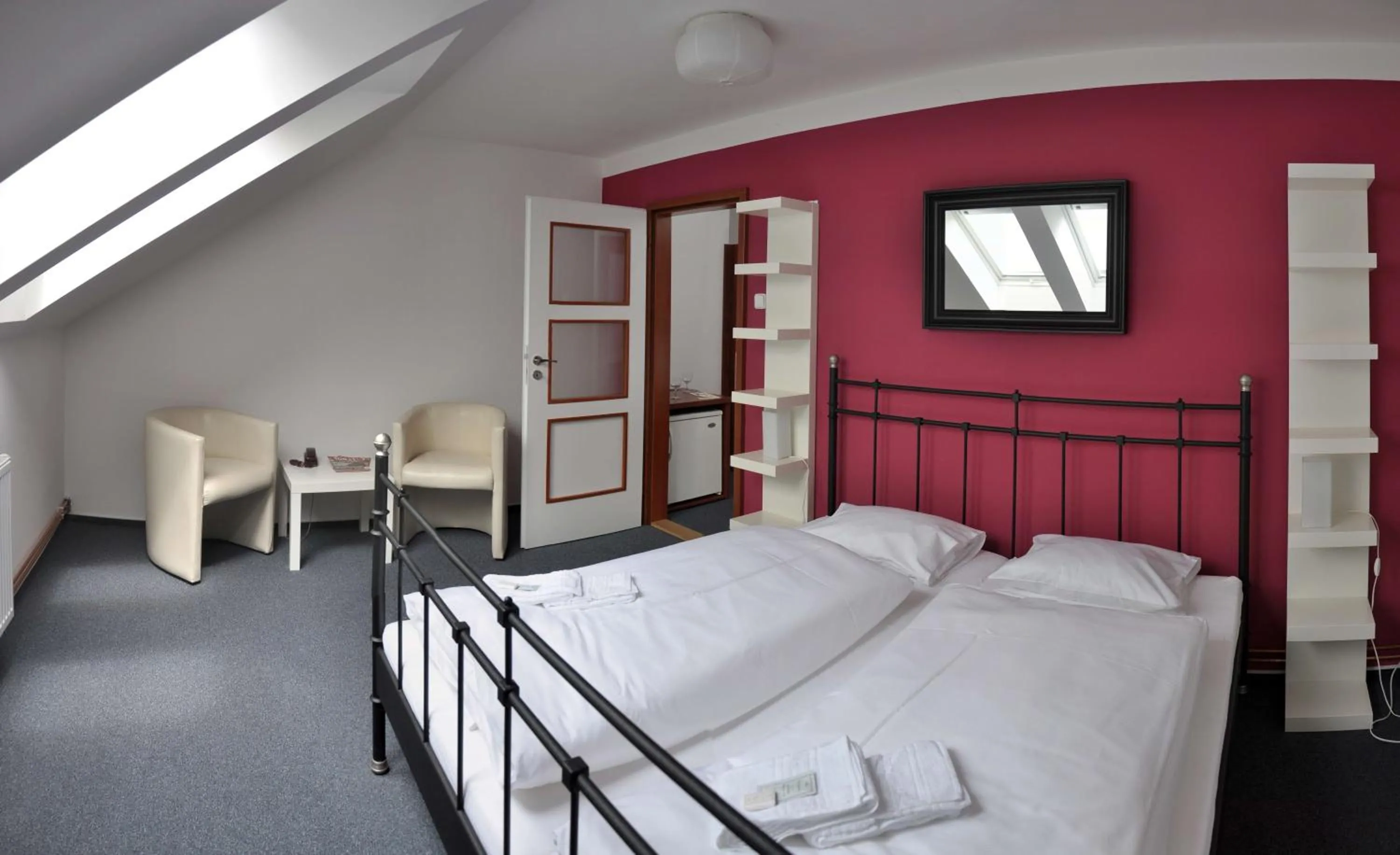 Photo of the whole room, Bed in Pension Pod věží