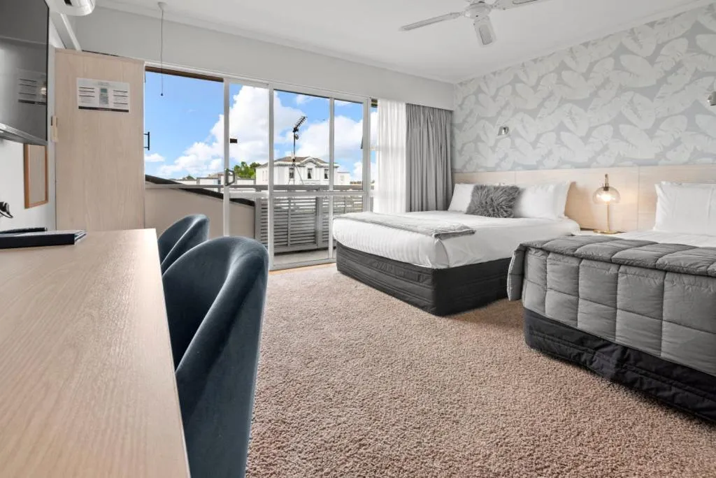 Photo of the whole room, Bed in Te Aroha Motel