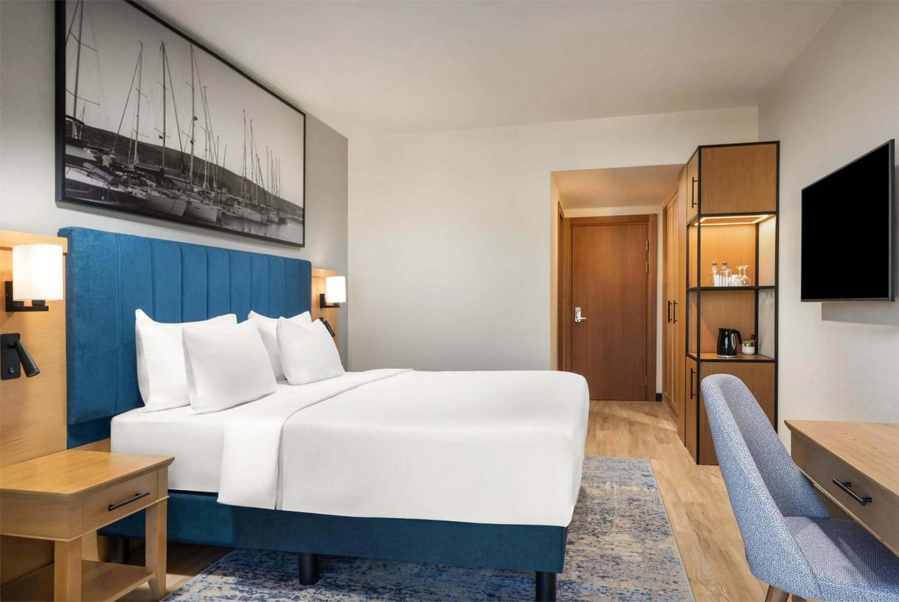 Bedroom, Bed in Radisson Blu Resort & Spa Cesme