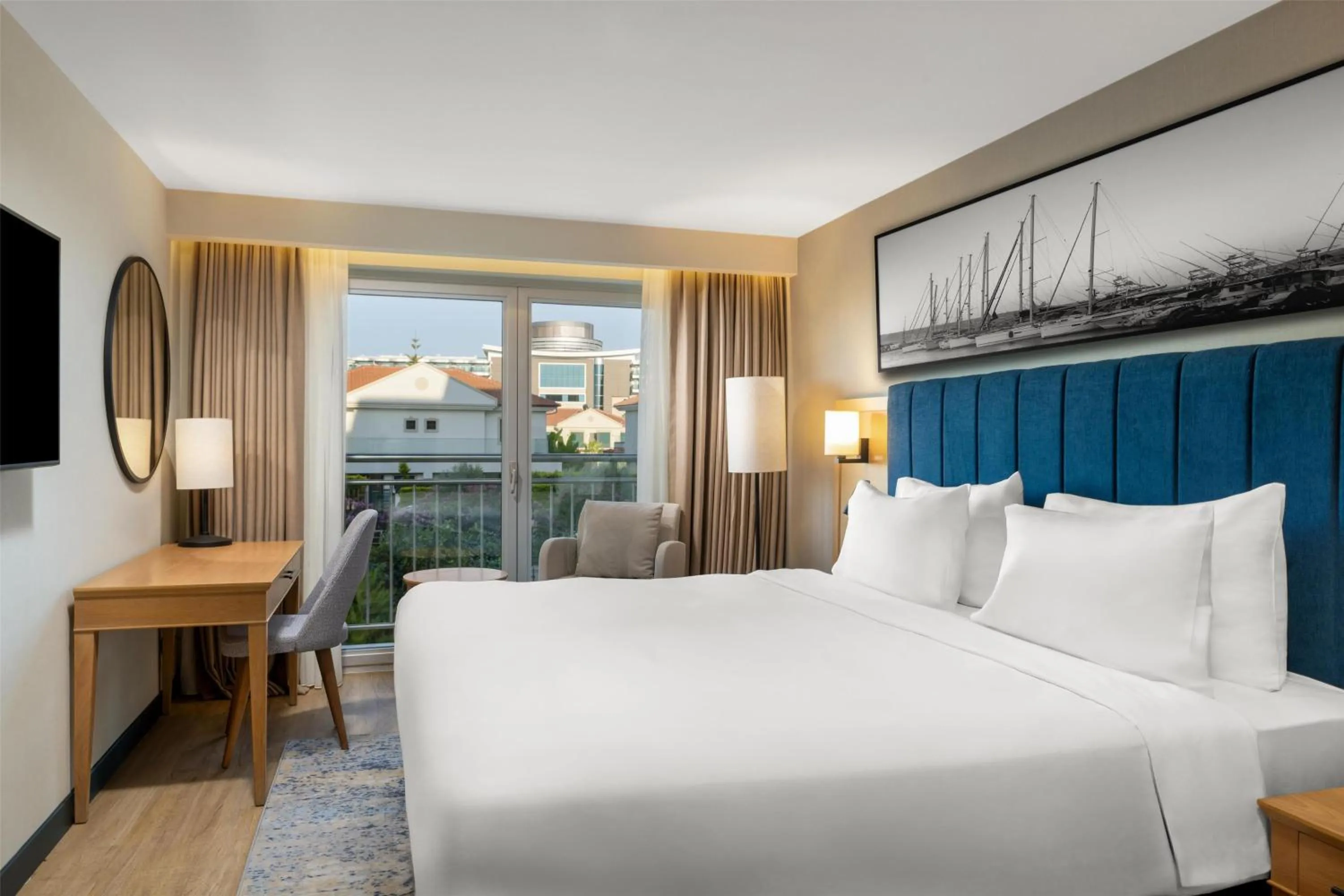 Bedroom, Bed in Radisson Blu Resort & Spa Cesme