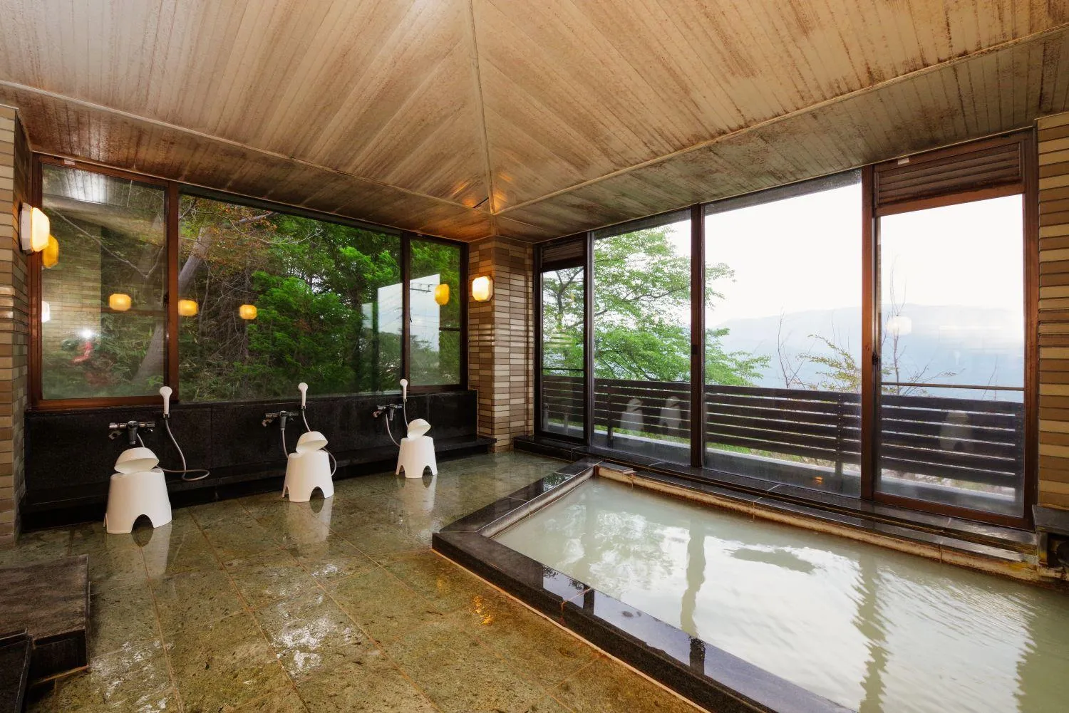 Hot Spring Bath in Tsumugi